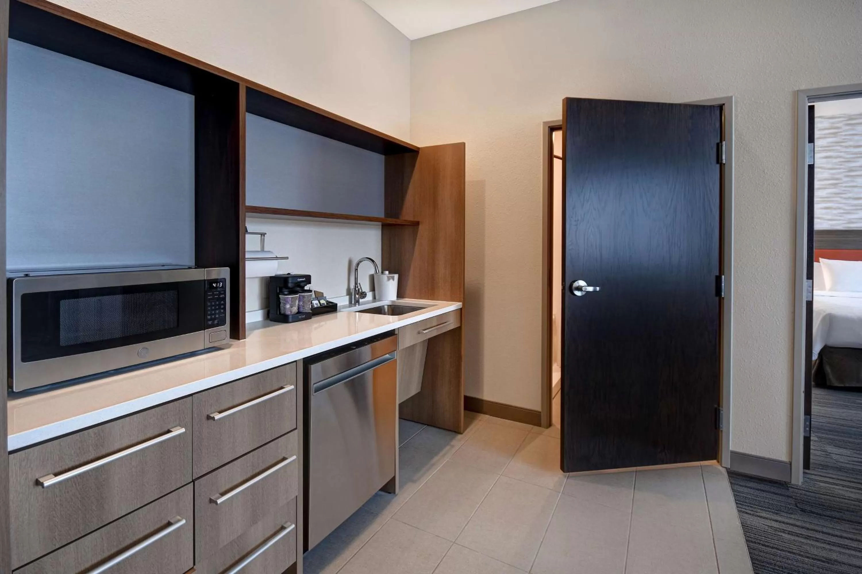 Kitchen or kitchenette in Home2 Suites By Hilton Kalamazoo Downtown, Mi