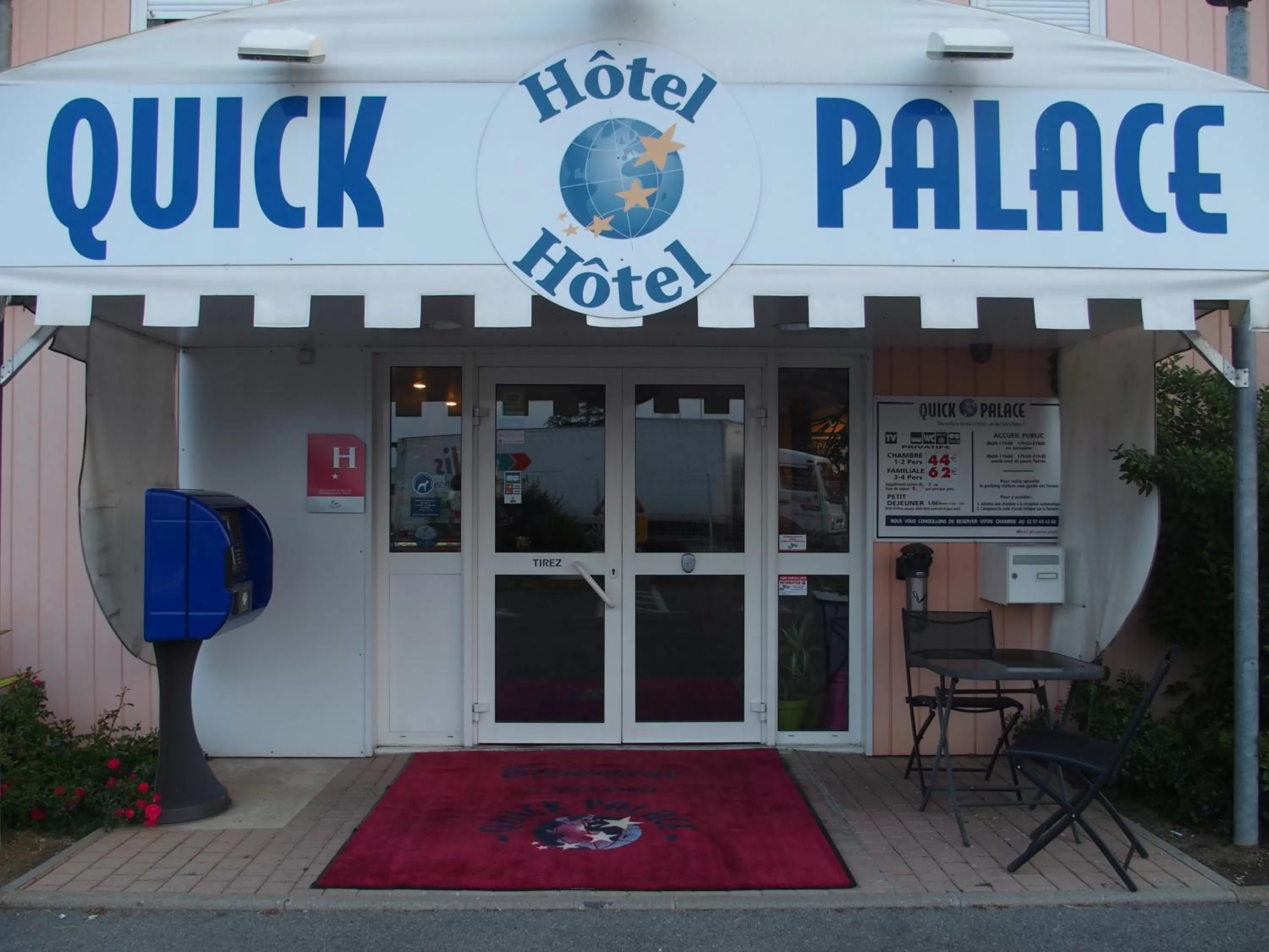 Facade/entrance in Quick Palace Vannes
