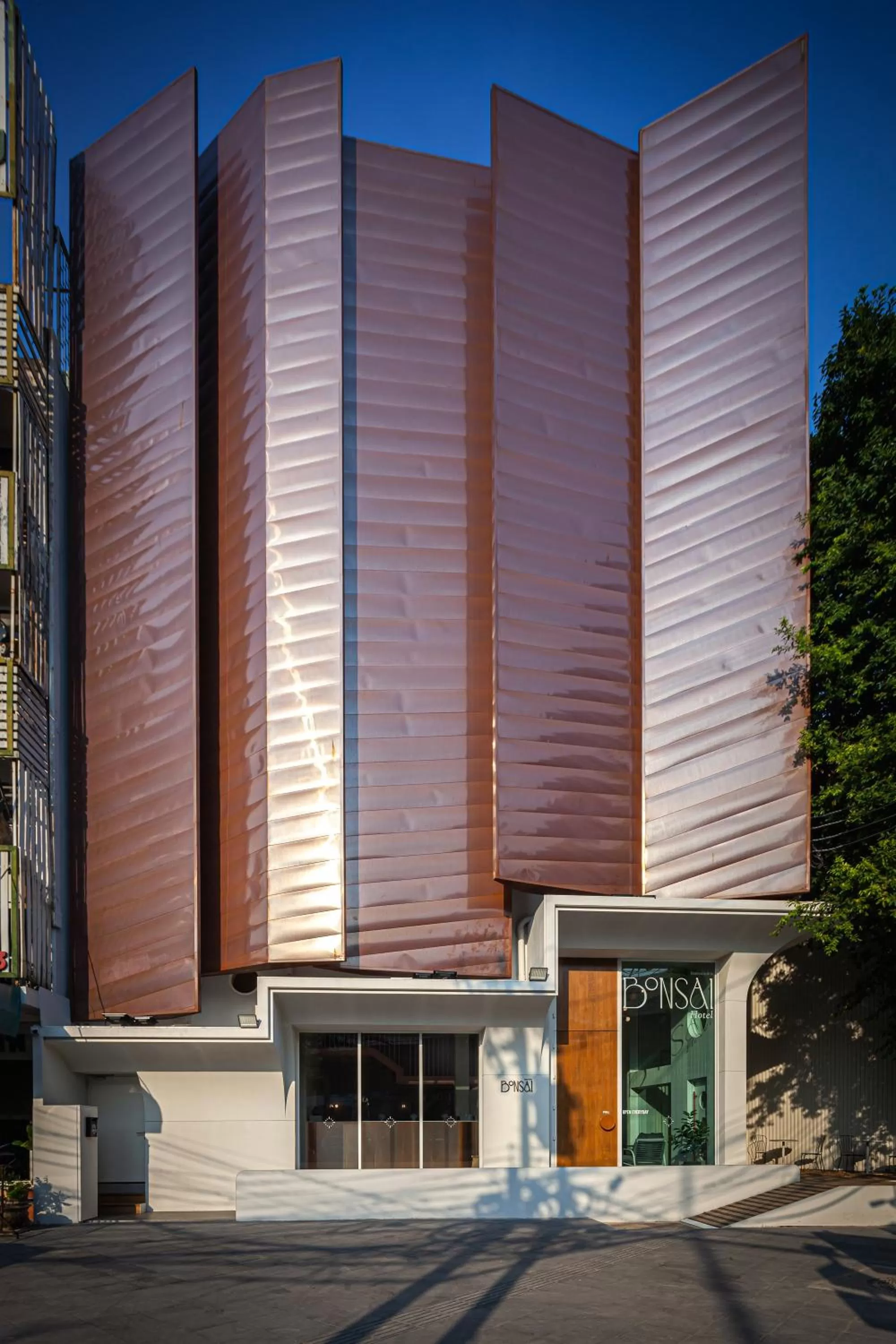 Property building in Bonsai Hotel Bangkok