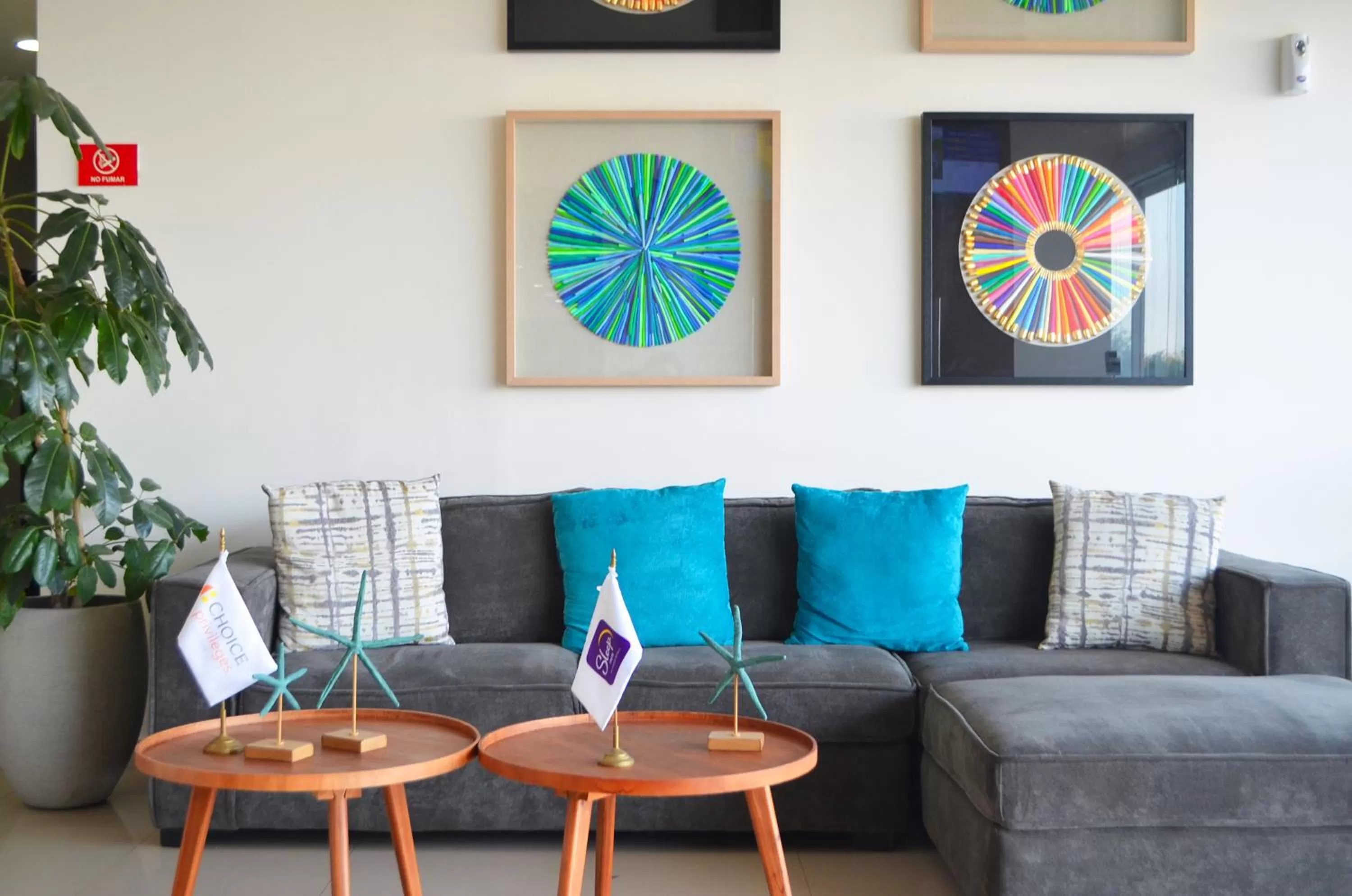 Living room in Sleep Inn Mazatlan