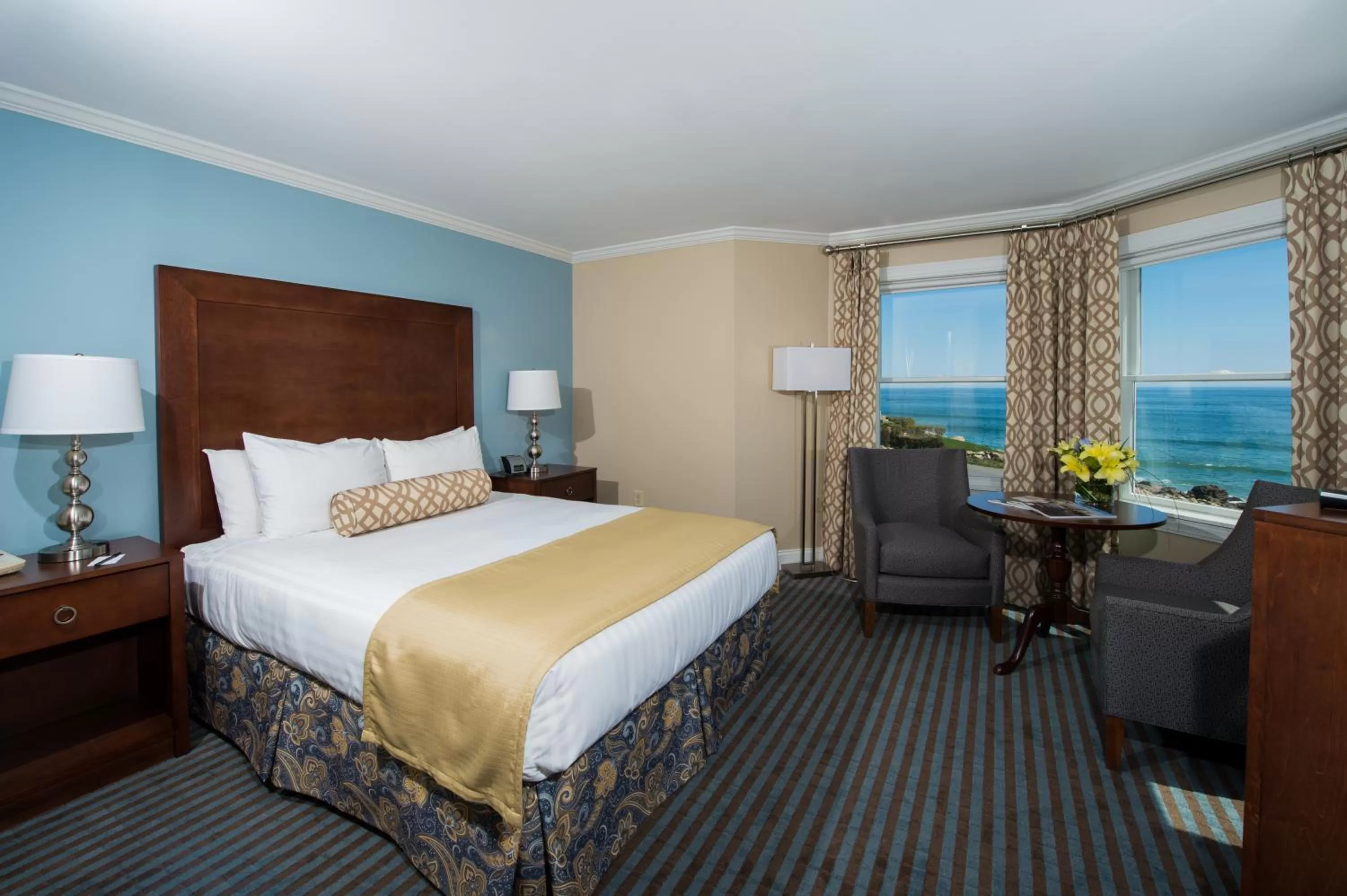 Photo of the whole room, Bed in Union Bluff Hotel & Meeting House