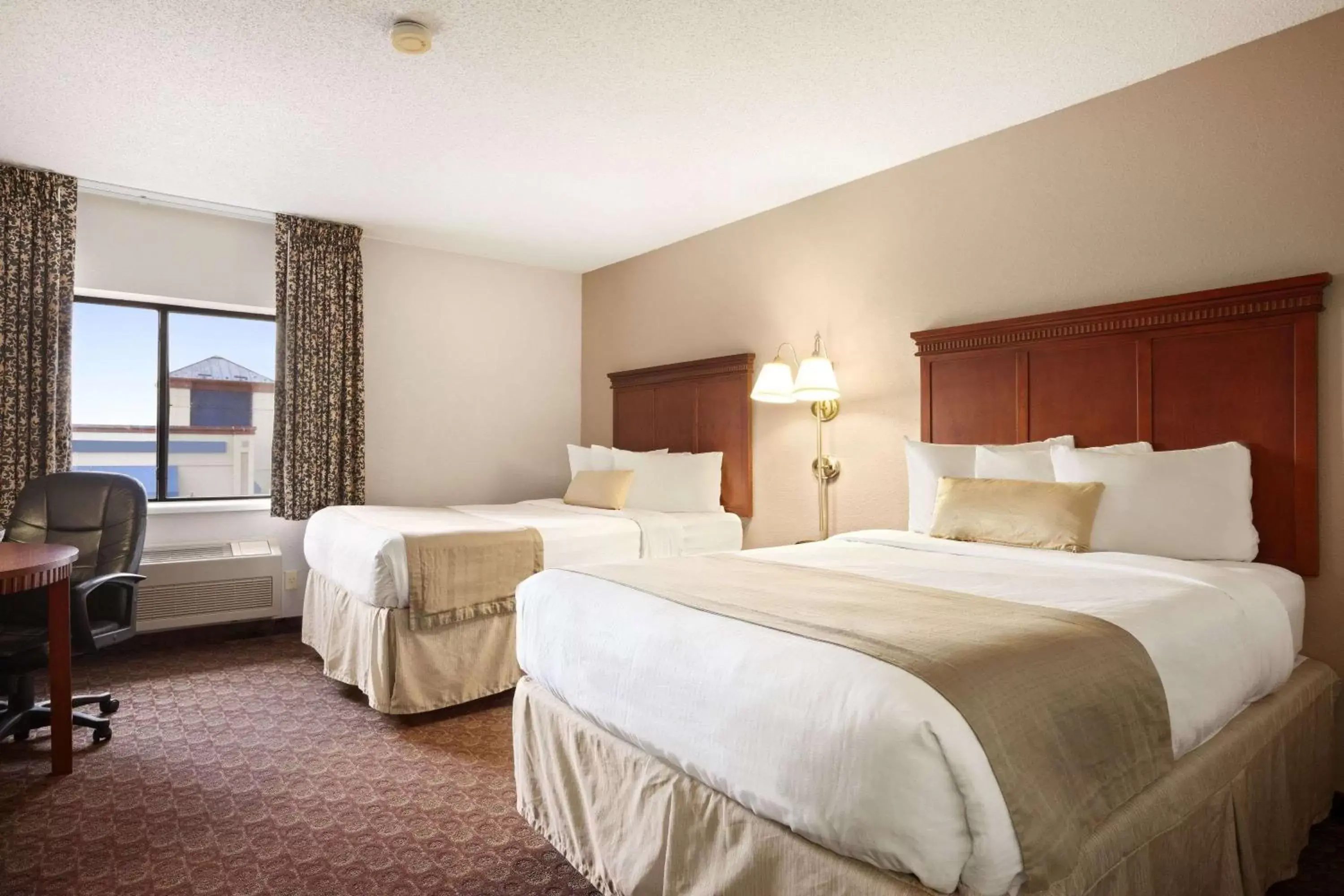 Double Room with Two Double Beds - Non-Smoking in Baymont by Wyndham Sioux Falls Double Room with Two Double Beds - Non-Smoking in Baymont by Wyndham Sioux Falls