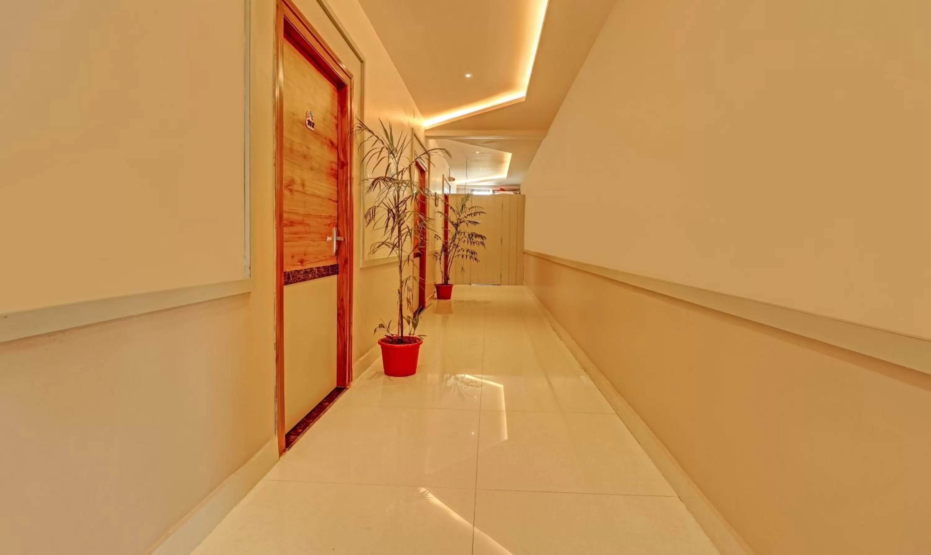 Lobby or reception in Treebo Rainbow Grand