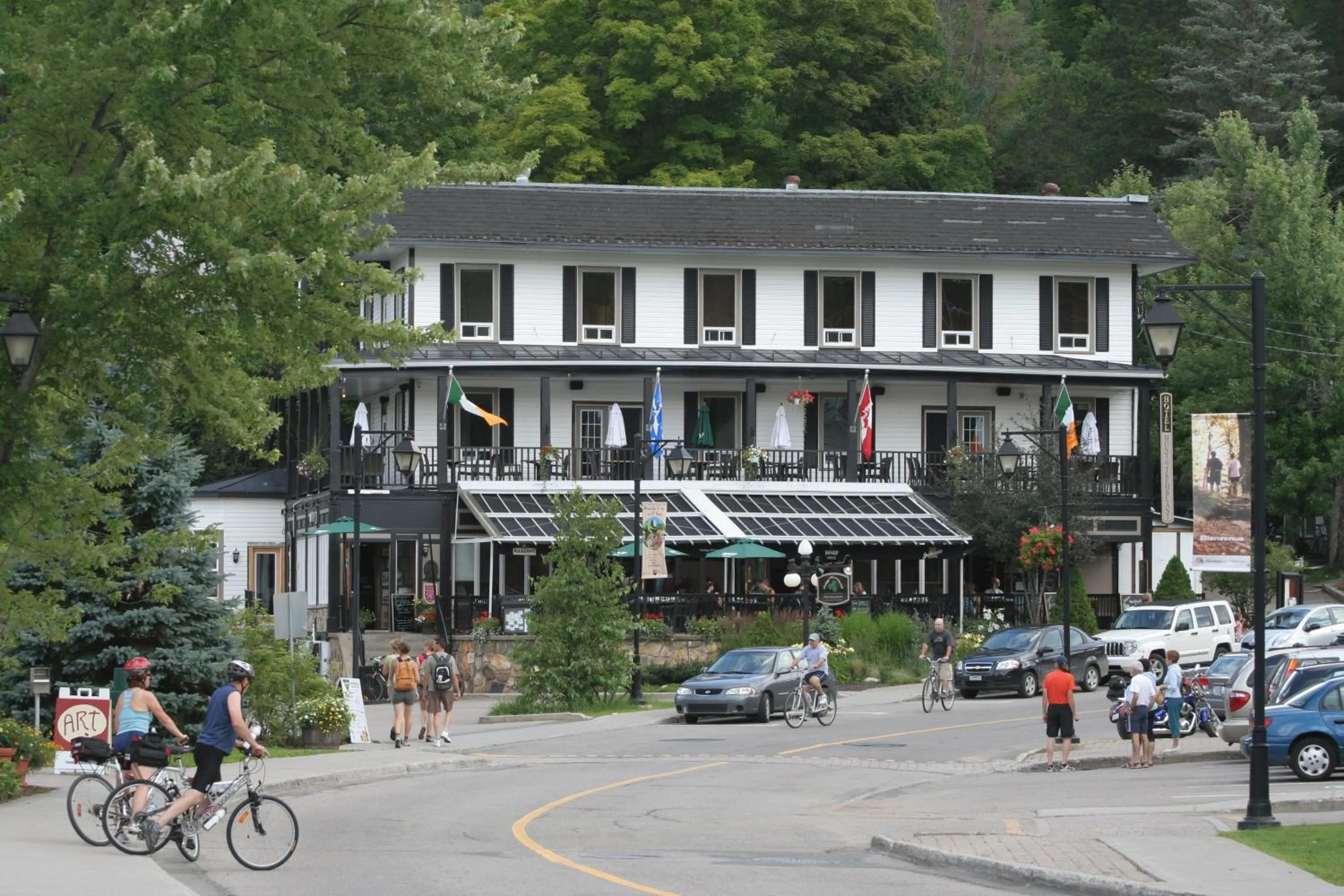 Facade/entrance in Hotel Mont-Tremblant