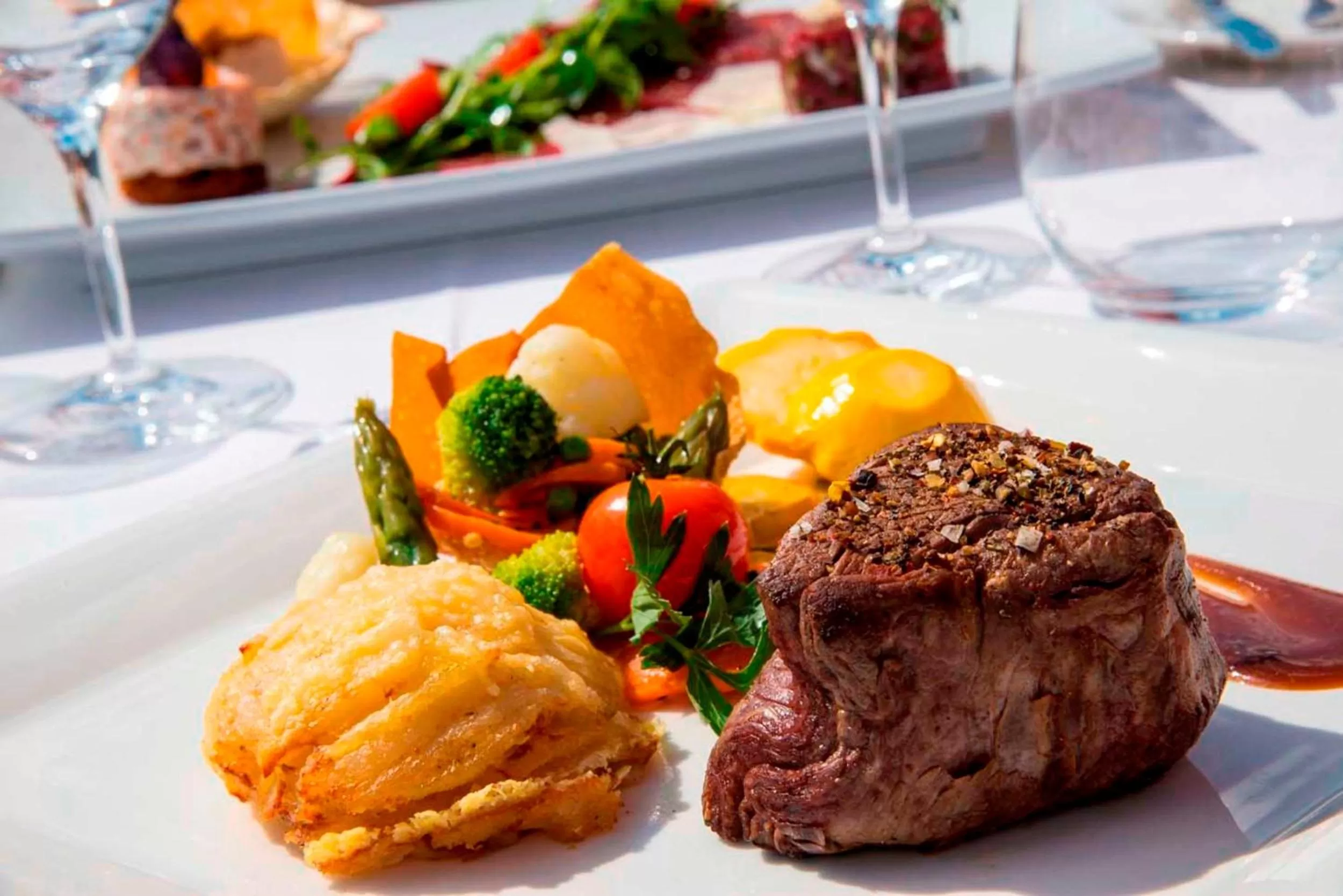 Food in Hotel Simon's Plaza