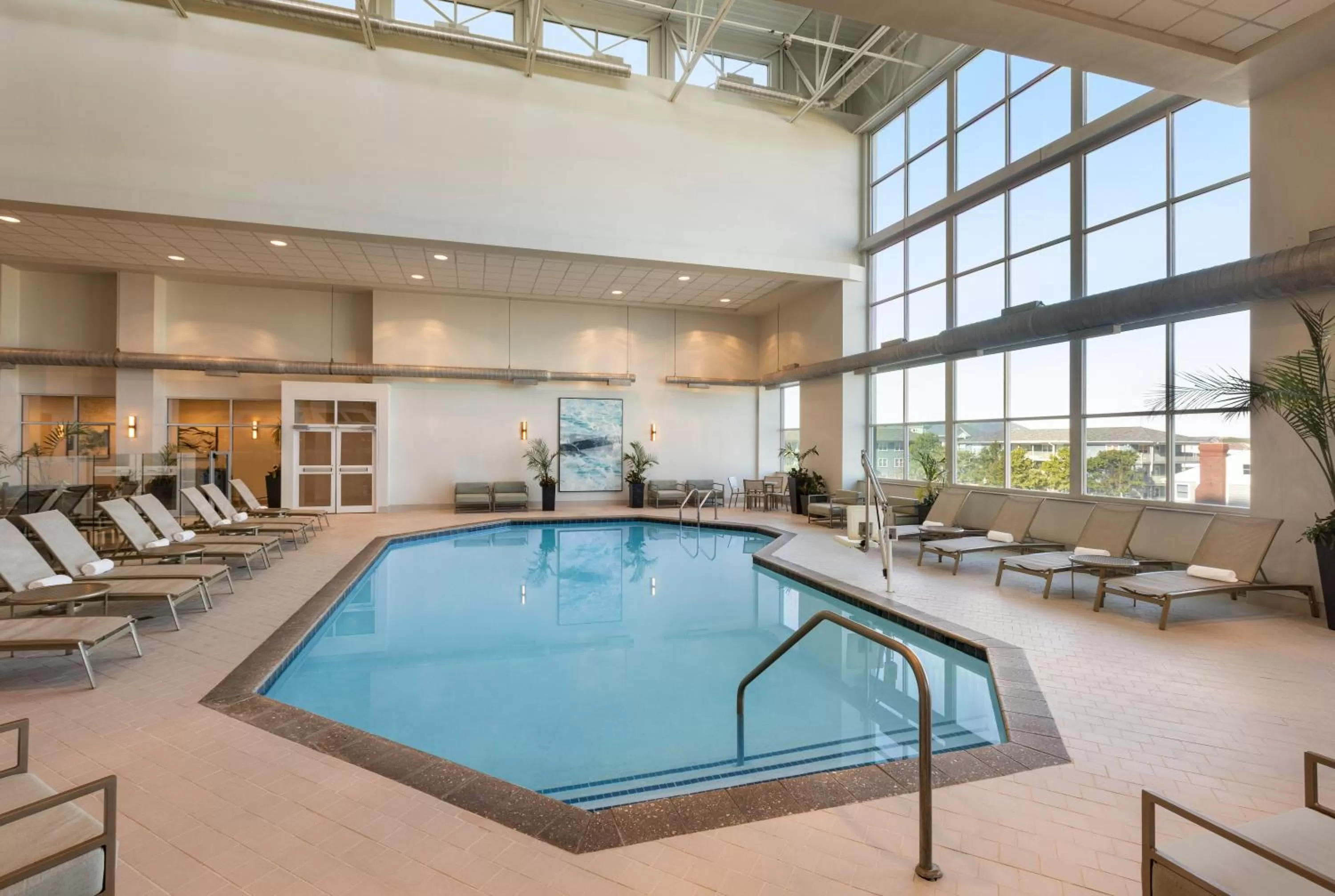 Swimming pool in Holiday Inn & Suites Ocean City by IHG
