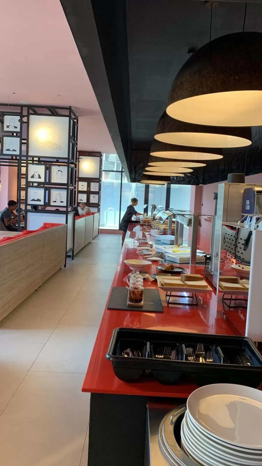 Restaurant/places to eat in Beach Walk Hotel Jumeirah
