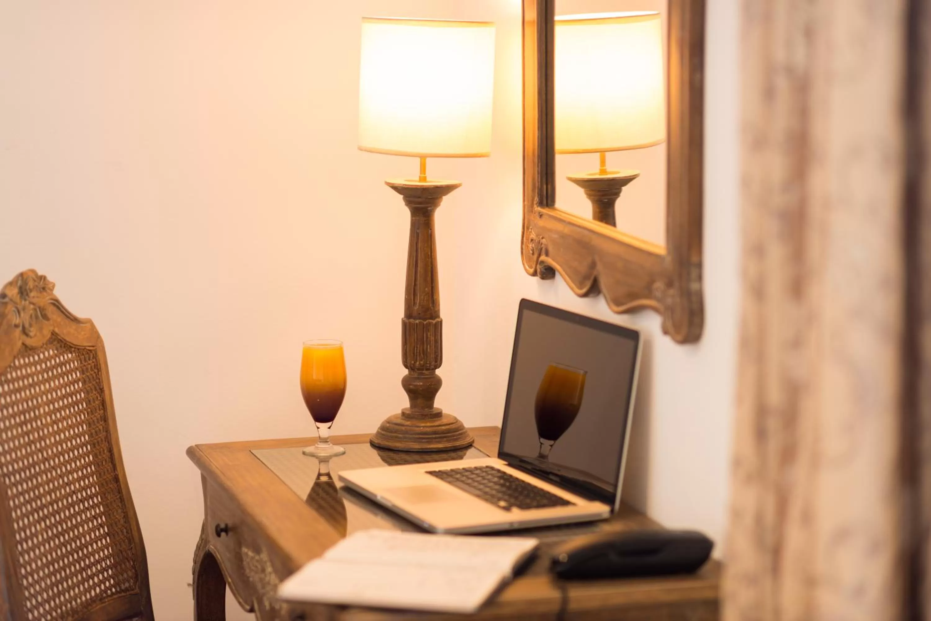 Business facilities in La Résidence