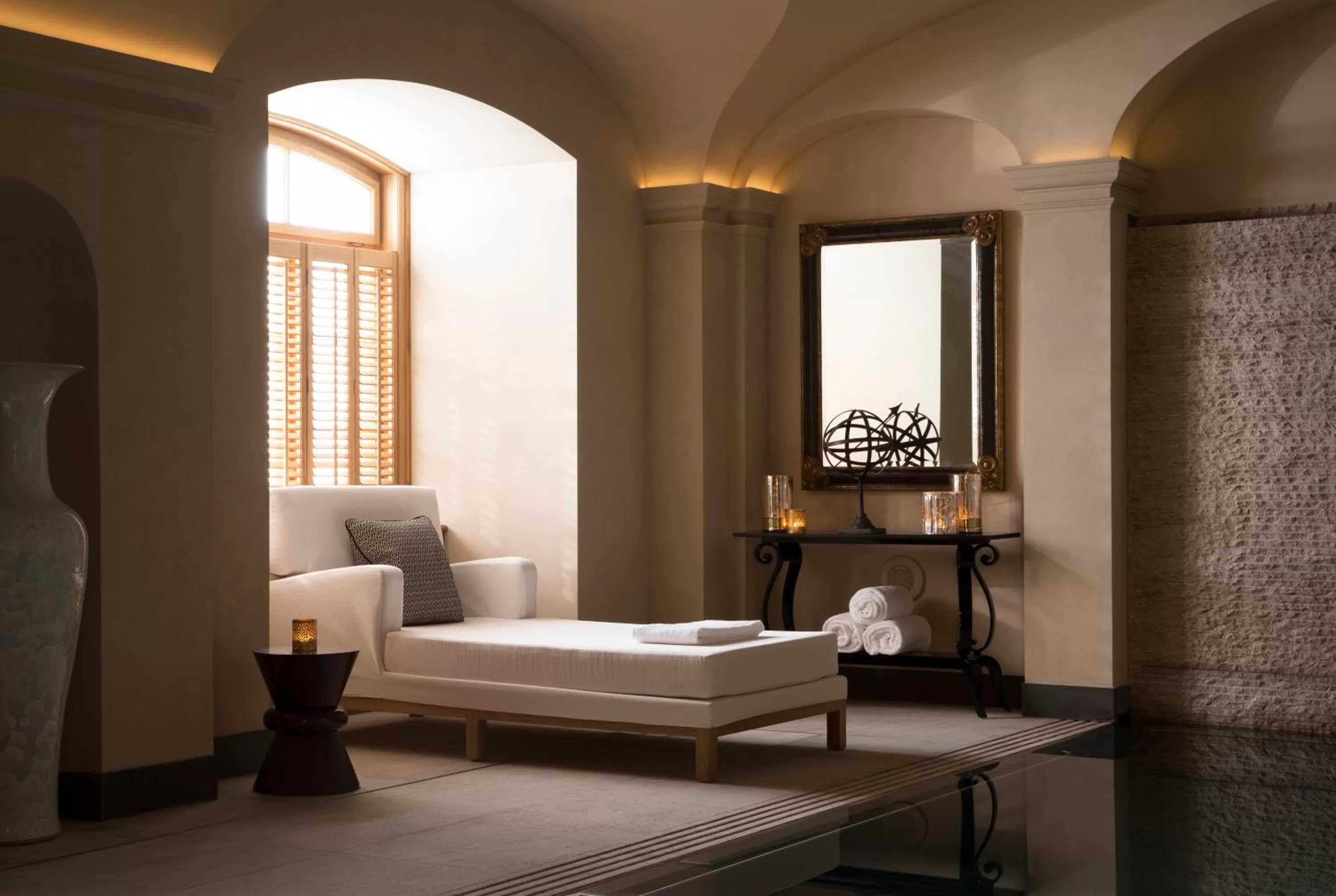 Spa and wellness centre/facilities, Bed in Four Seasons Hotel Prague