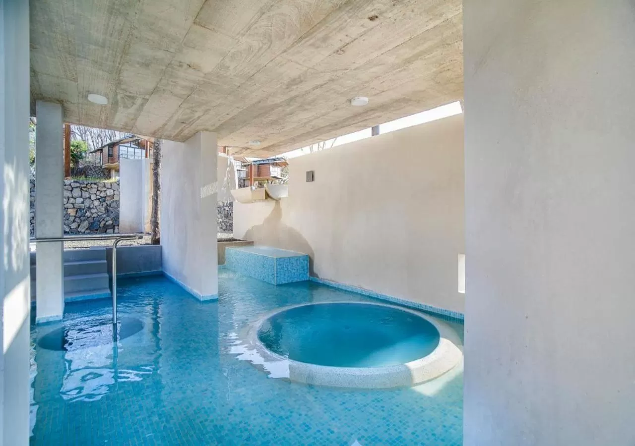 Hot Tub in Pacific Kalokairi - Adults Only