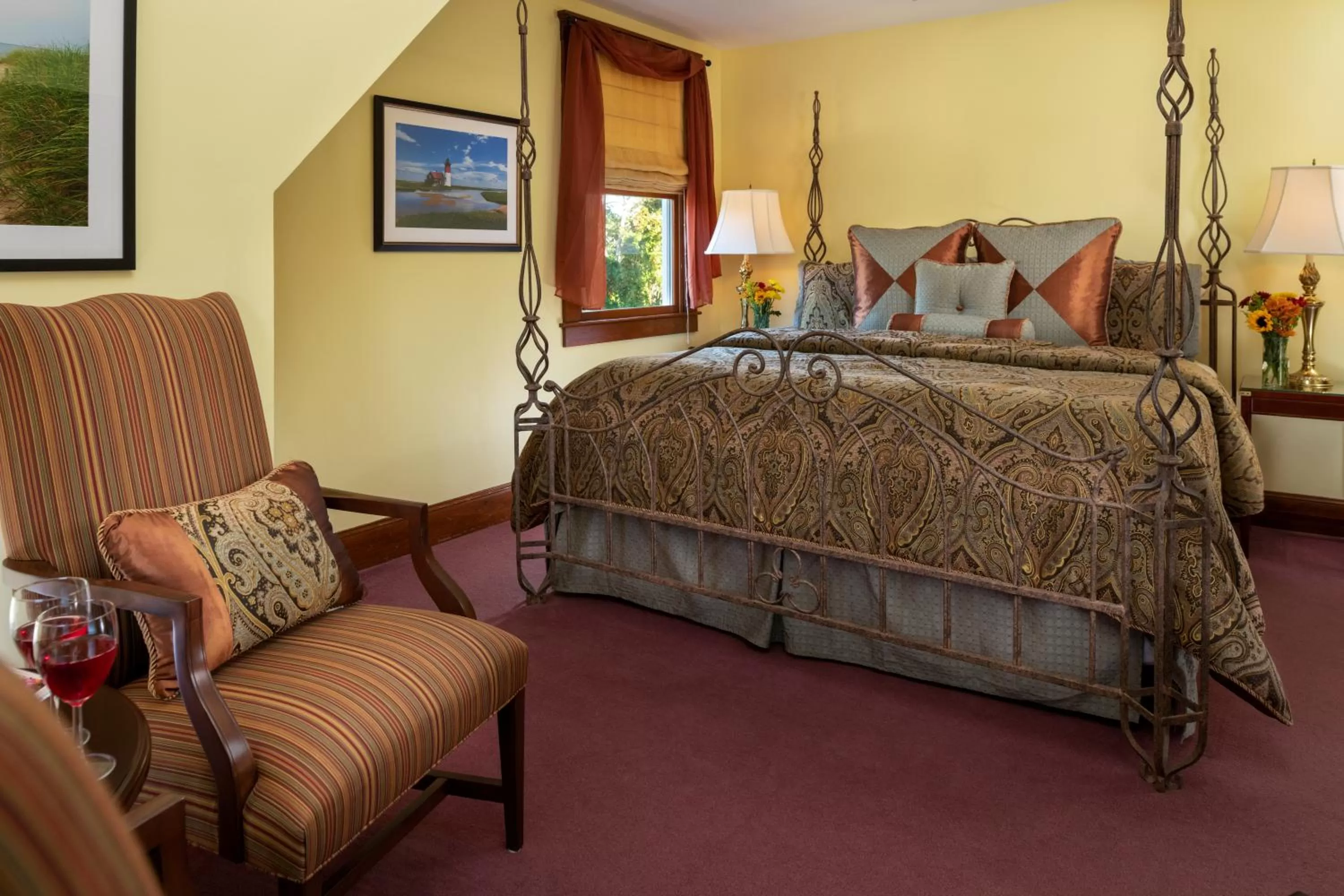 Bed in Palmer House Inn