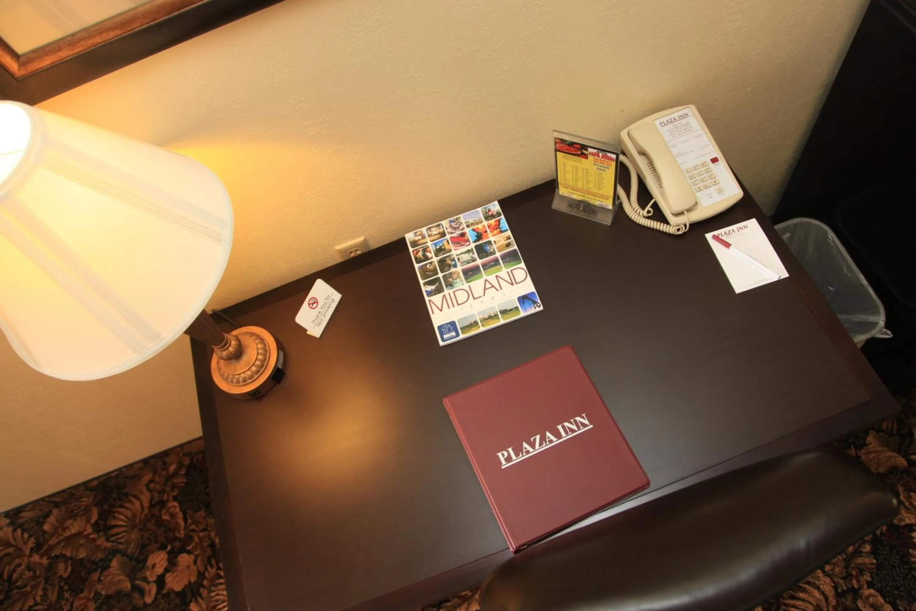 Seating area in Plaza Inn Midland