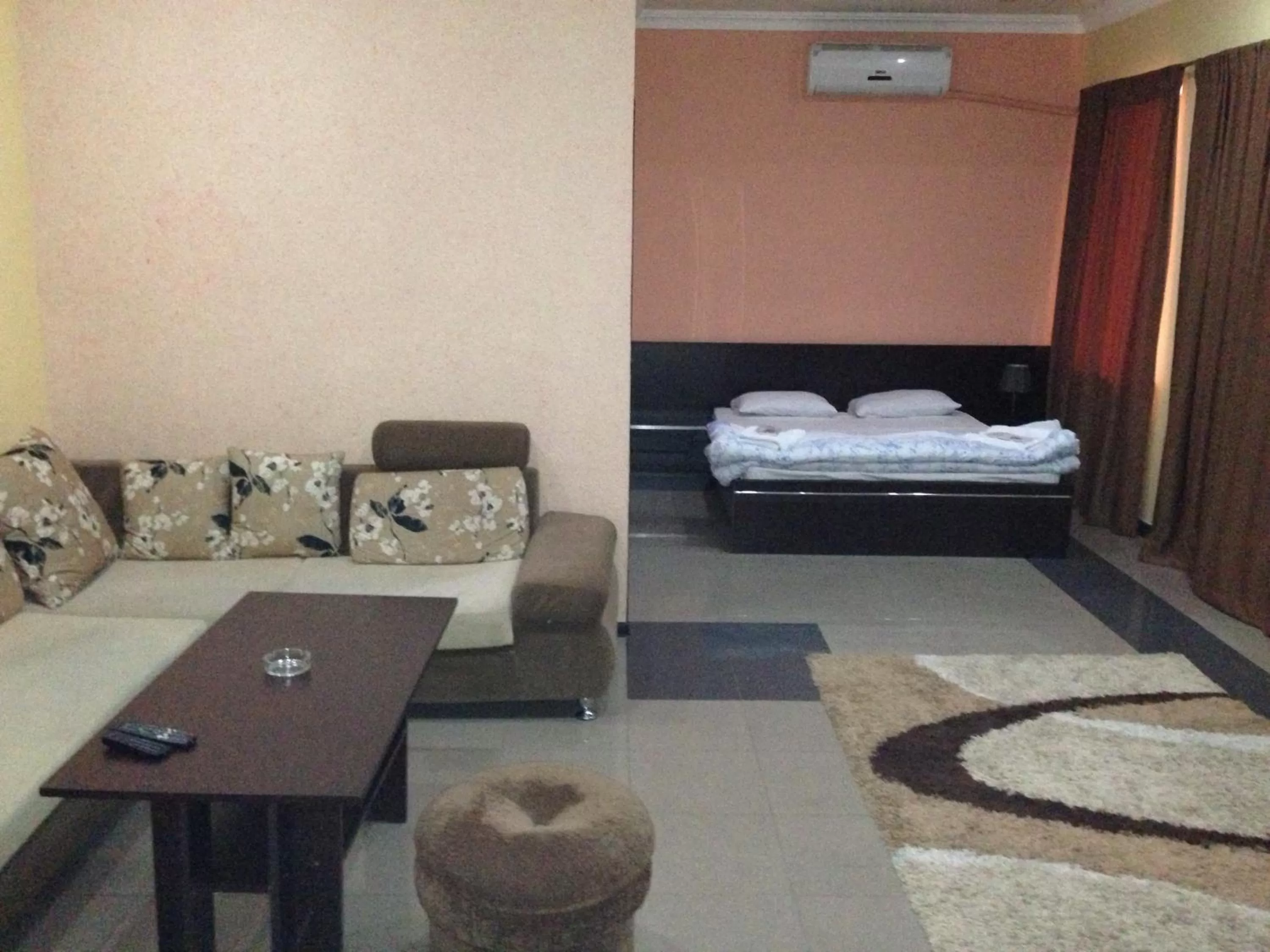 Photo of the whole room, Seating Area in Villa 29