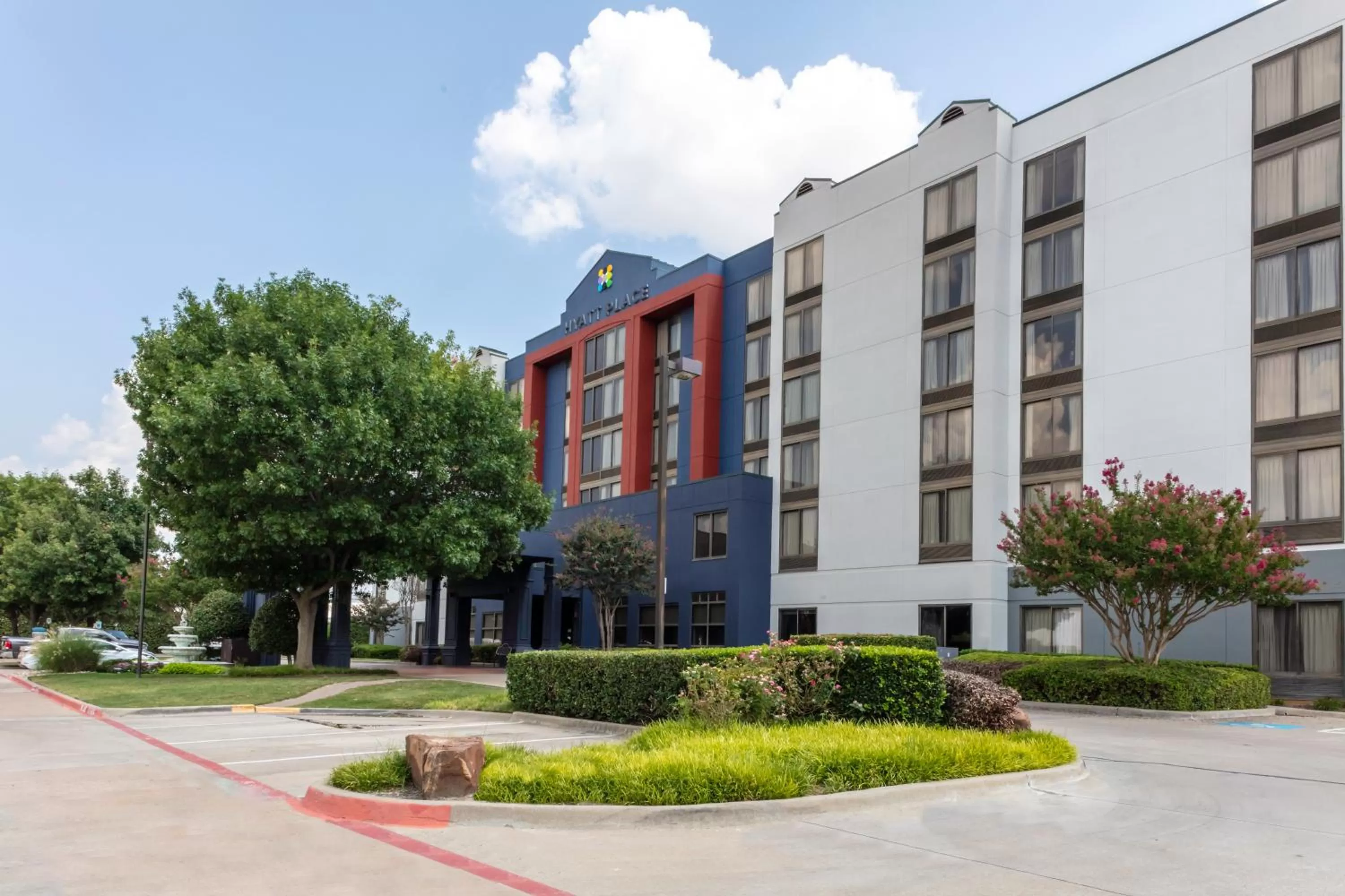 Property building in Hyatt Place-Dallas/Arlington