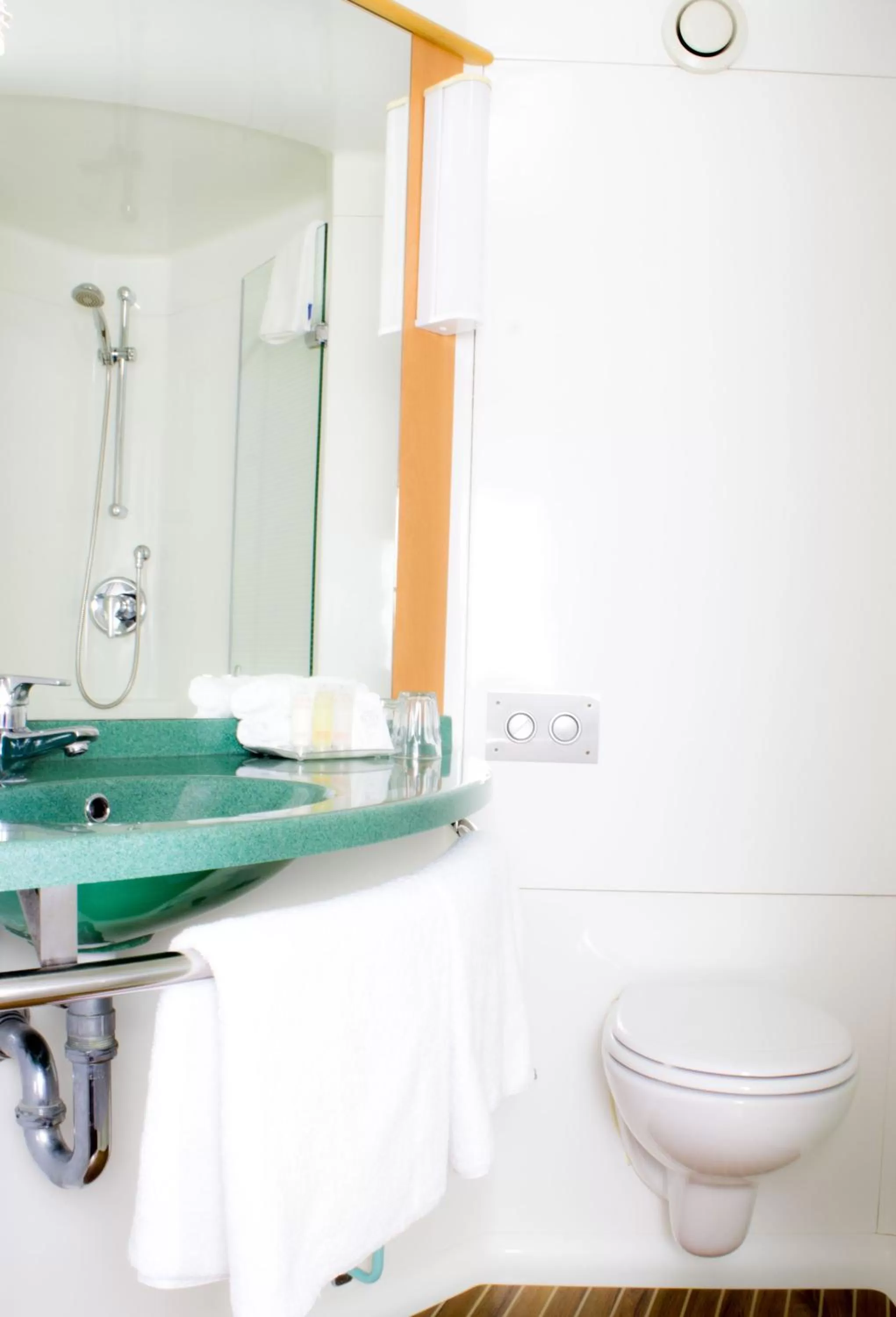 Property building in ibis Newcastle