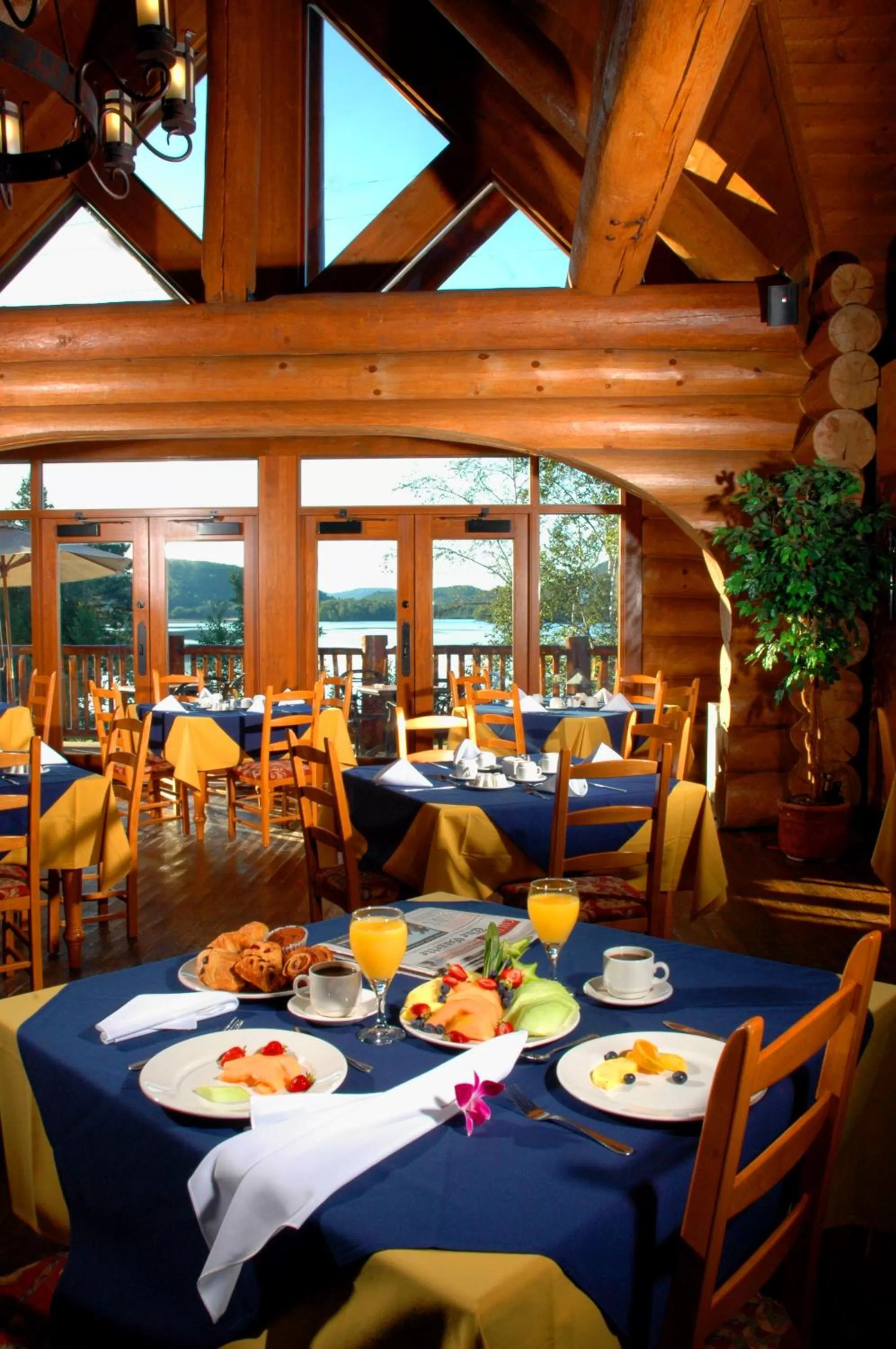 Restaurant/places to eat in Le Grand Lodge Mont Tremblant