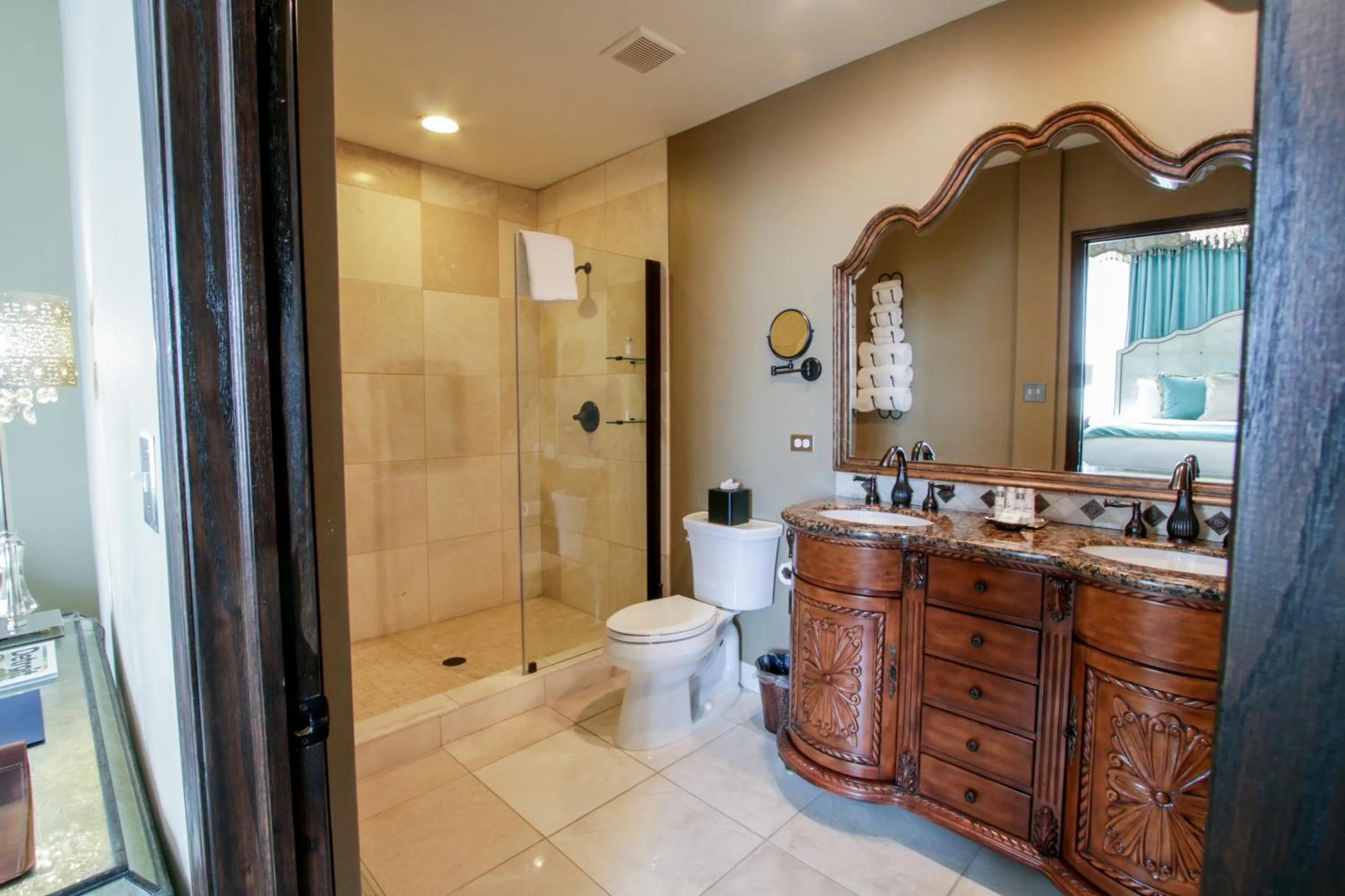 Shower in The Detroit Club