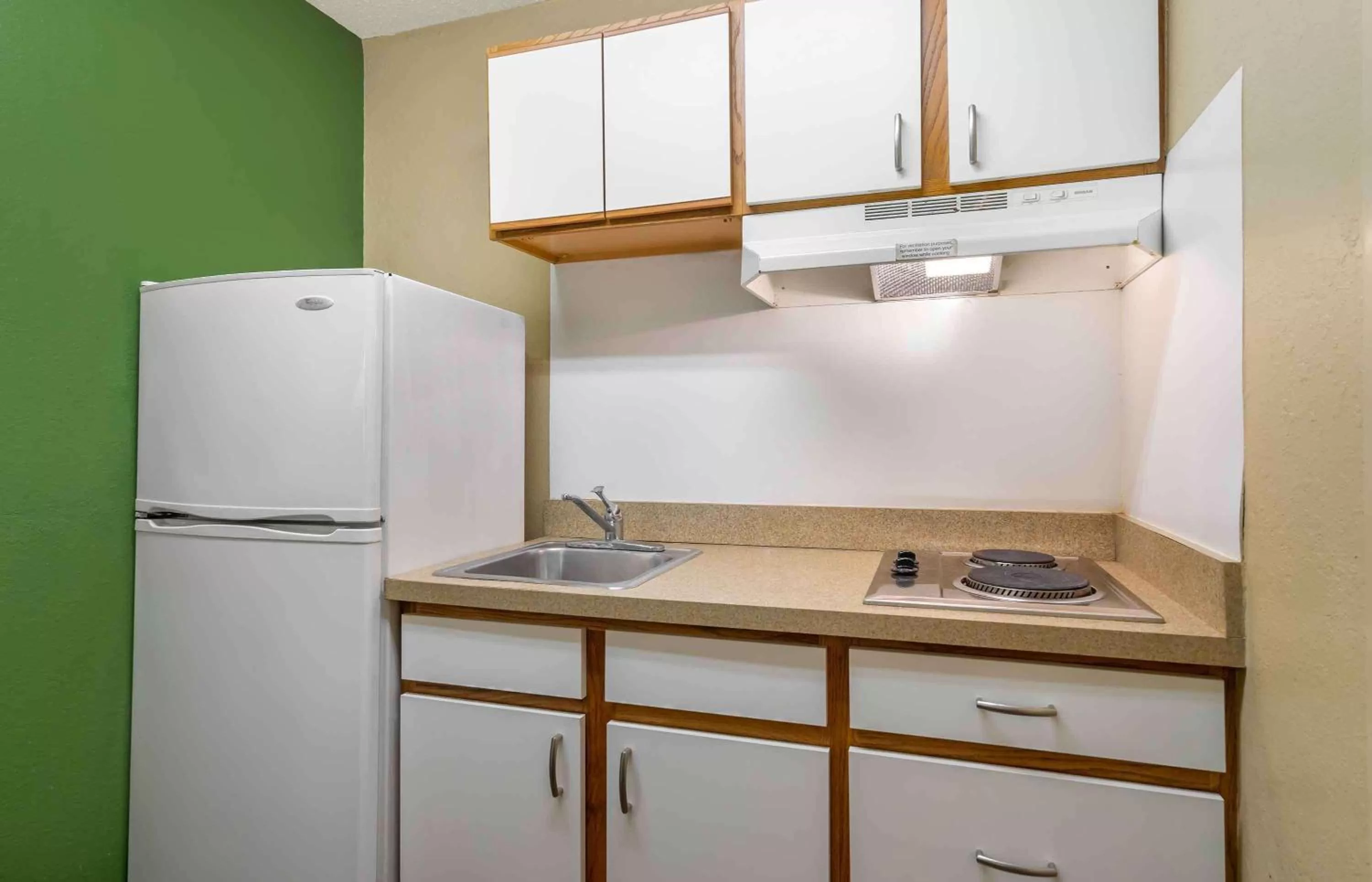 Bedroom in Extended Stay America Select Suites - Tampa - Brandon