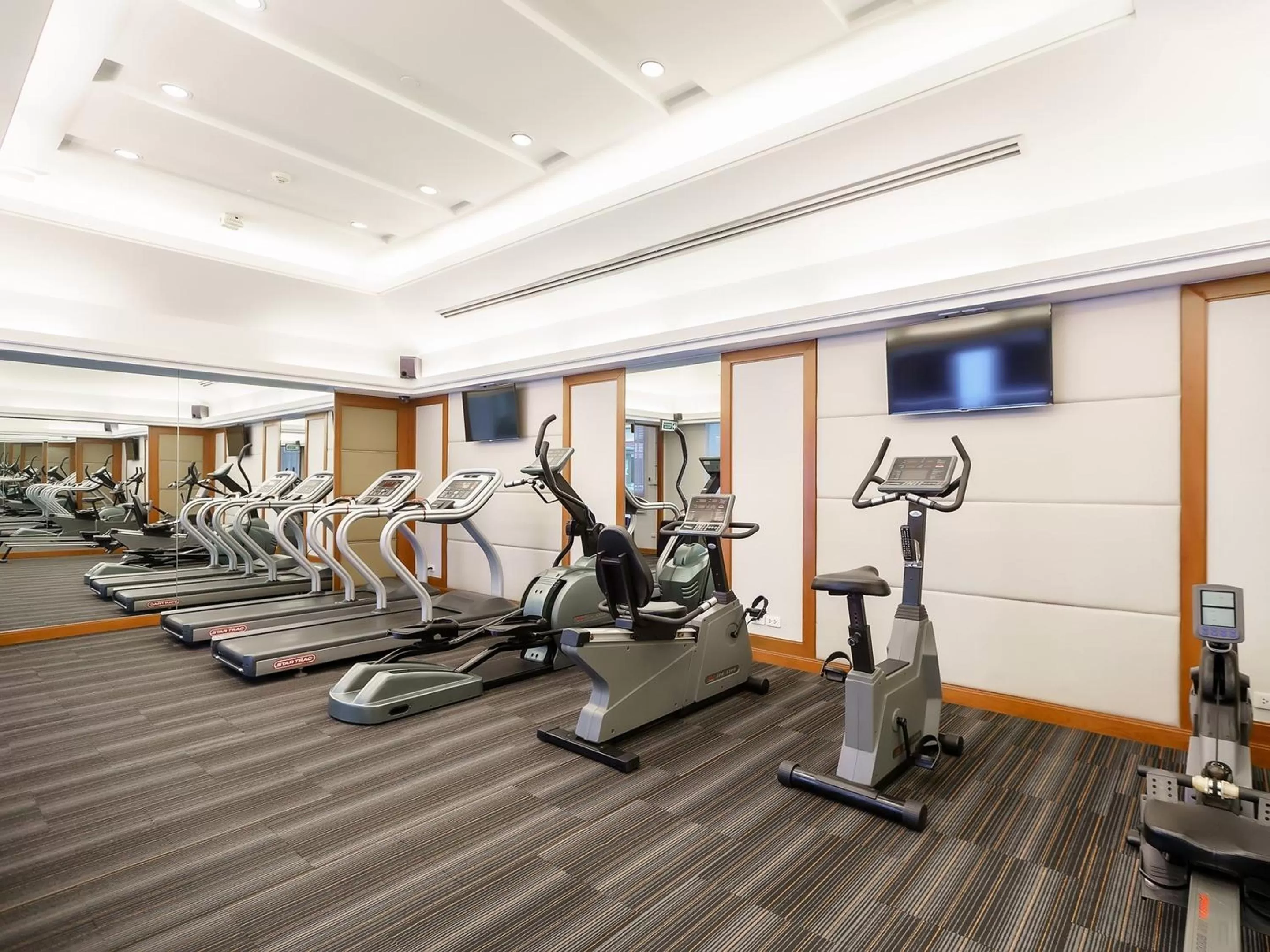 Fitness centre/facilities in Grande Centre Point Ploenchit