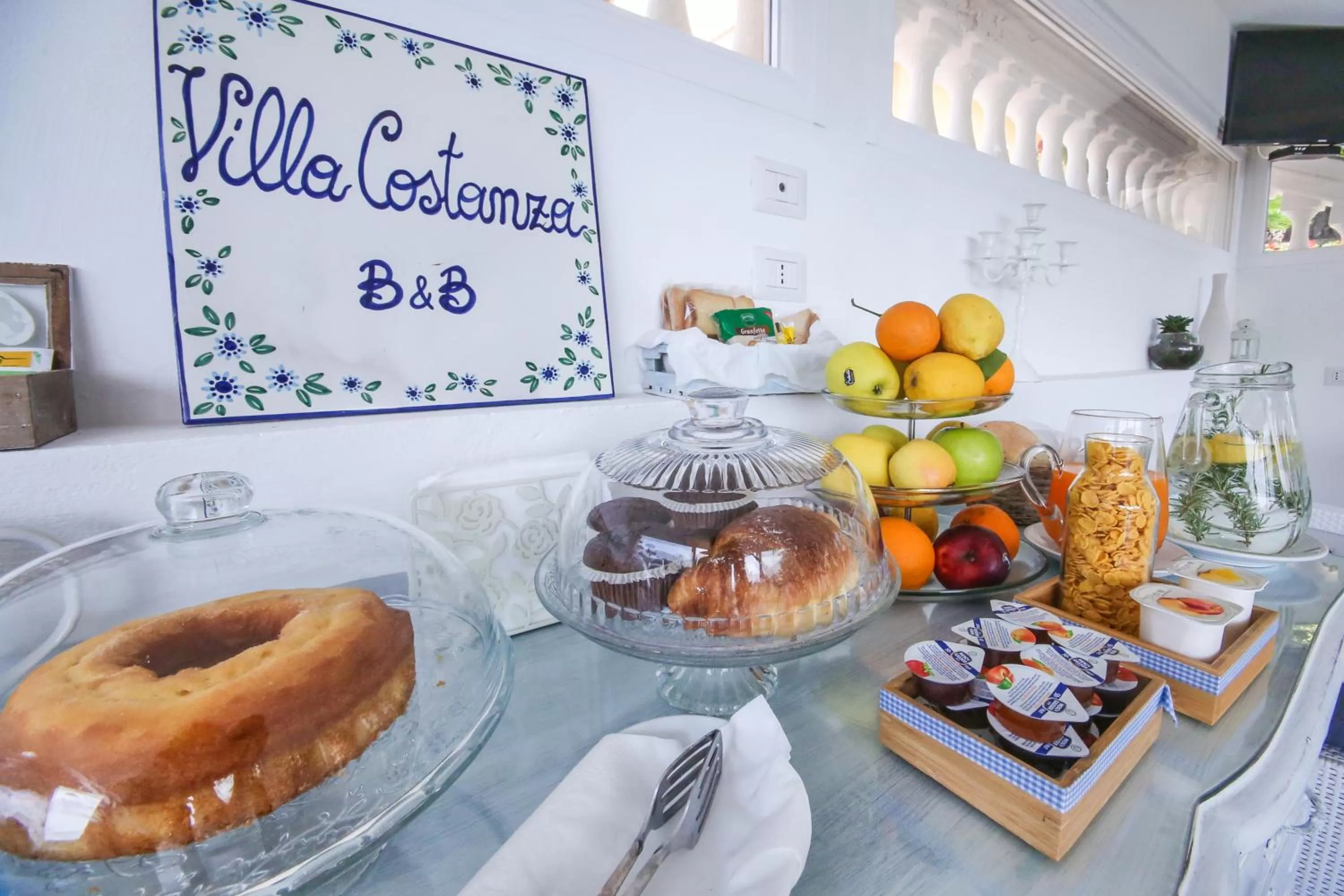 Food and drinks in Villa Costanza sorrento B&b