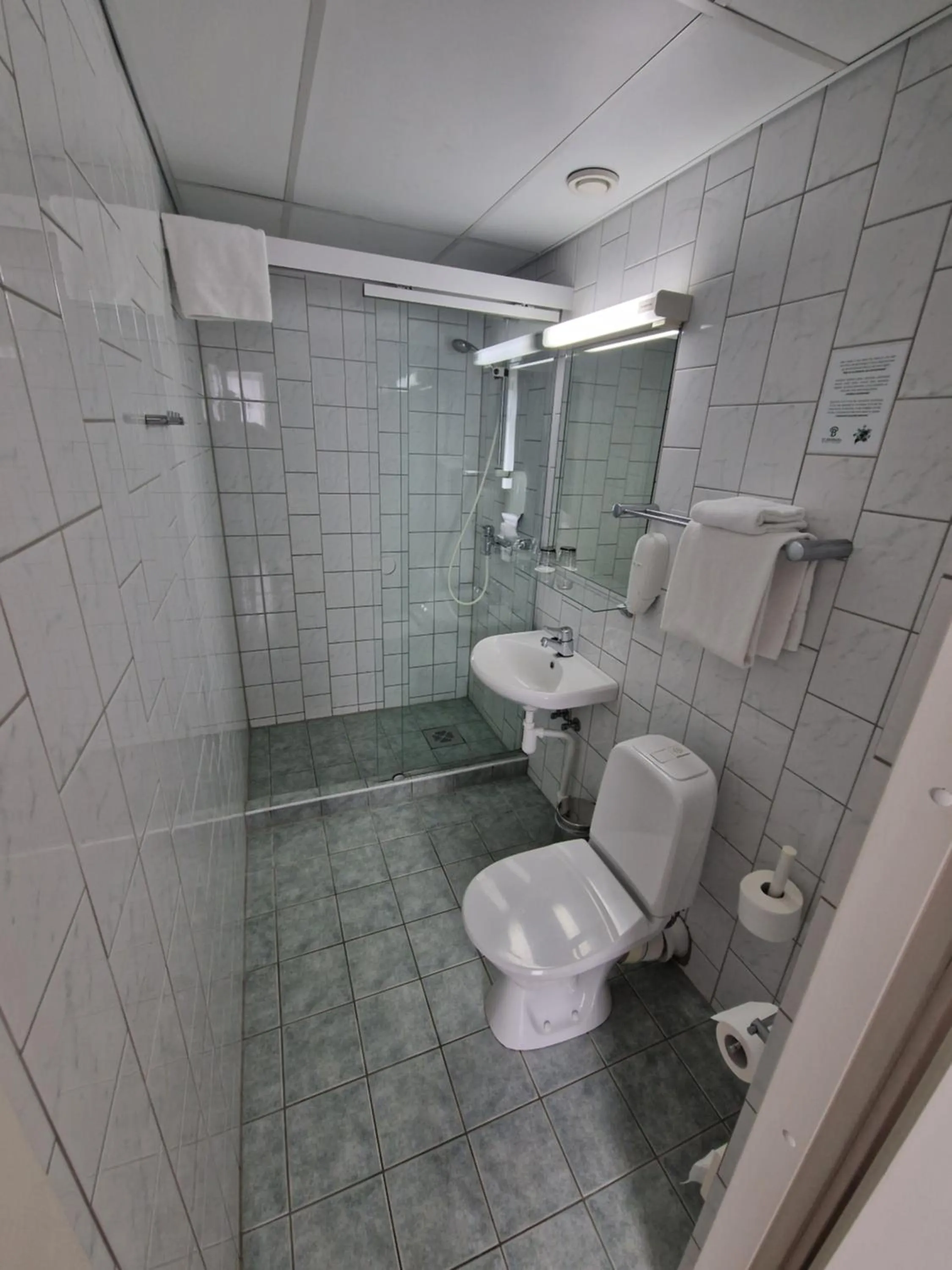 Shower in Hotel St. Barbara