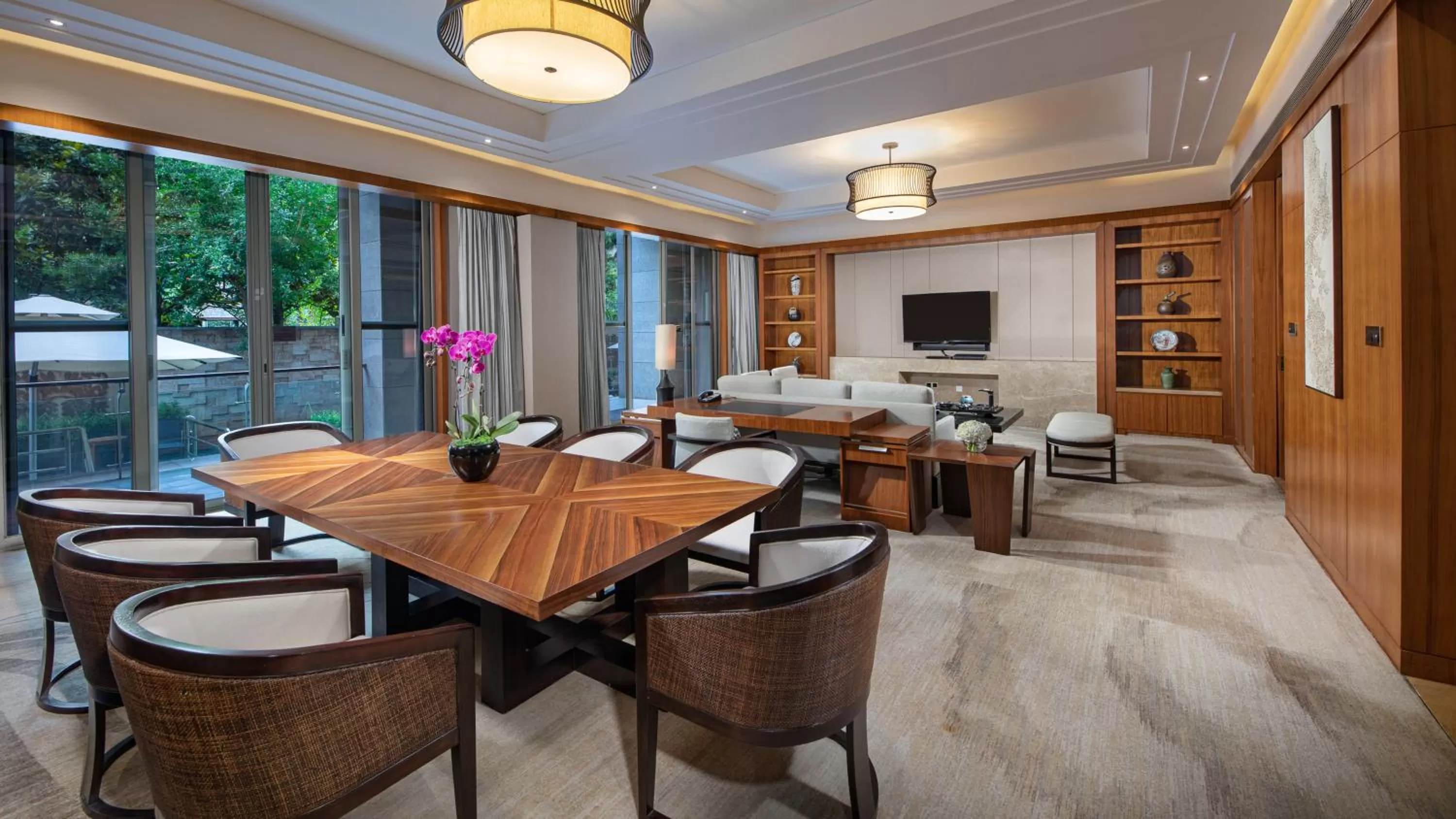 Living room in InterContinental Kunming by IHG