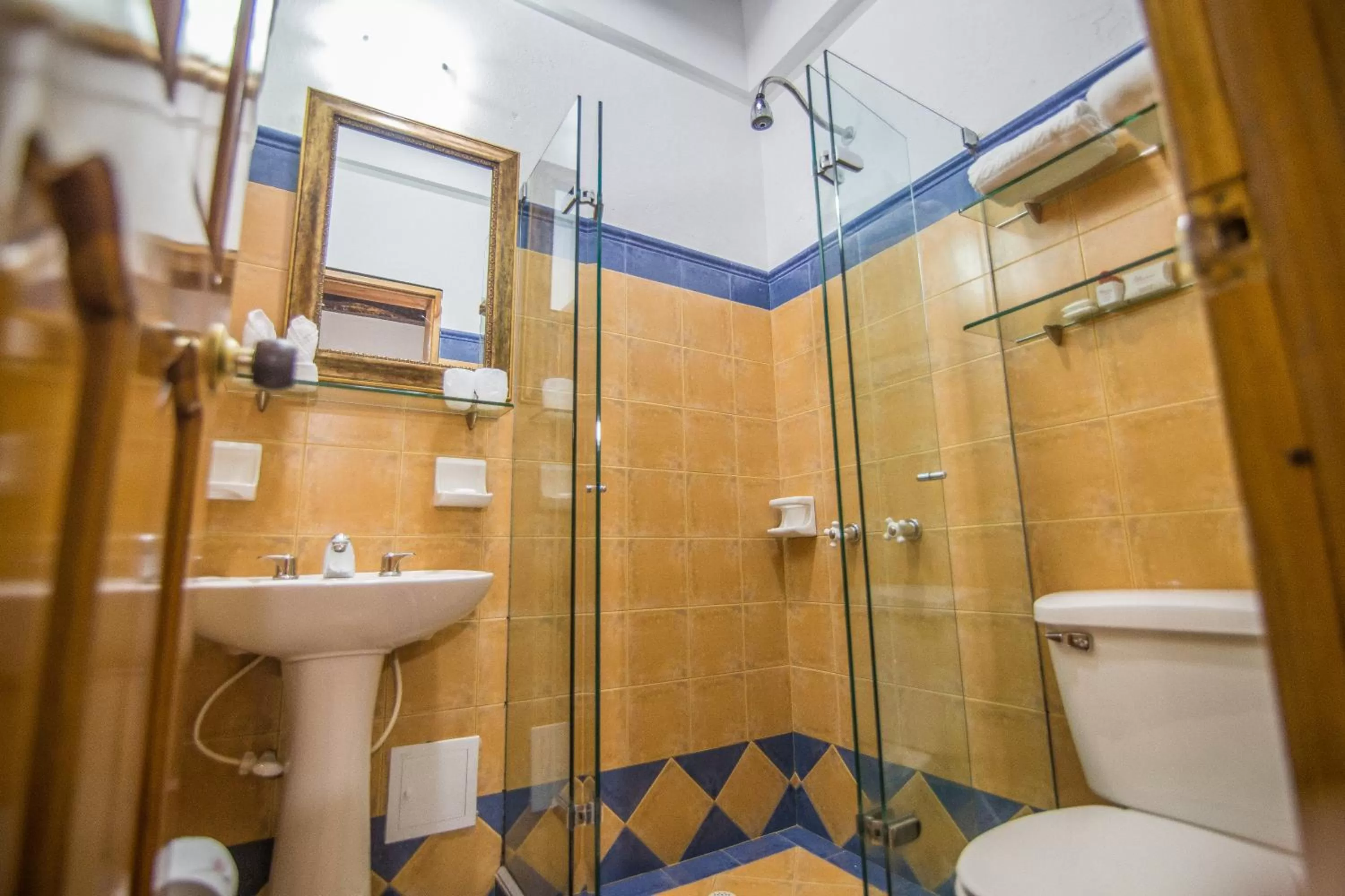 Bathroom in Hotel 3 Banderas