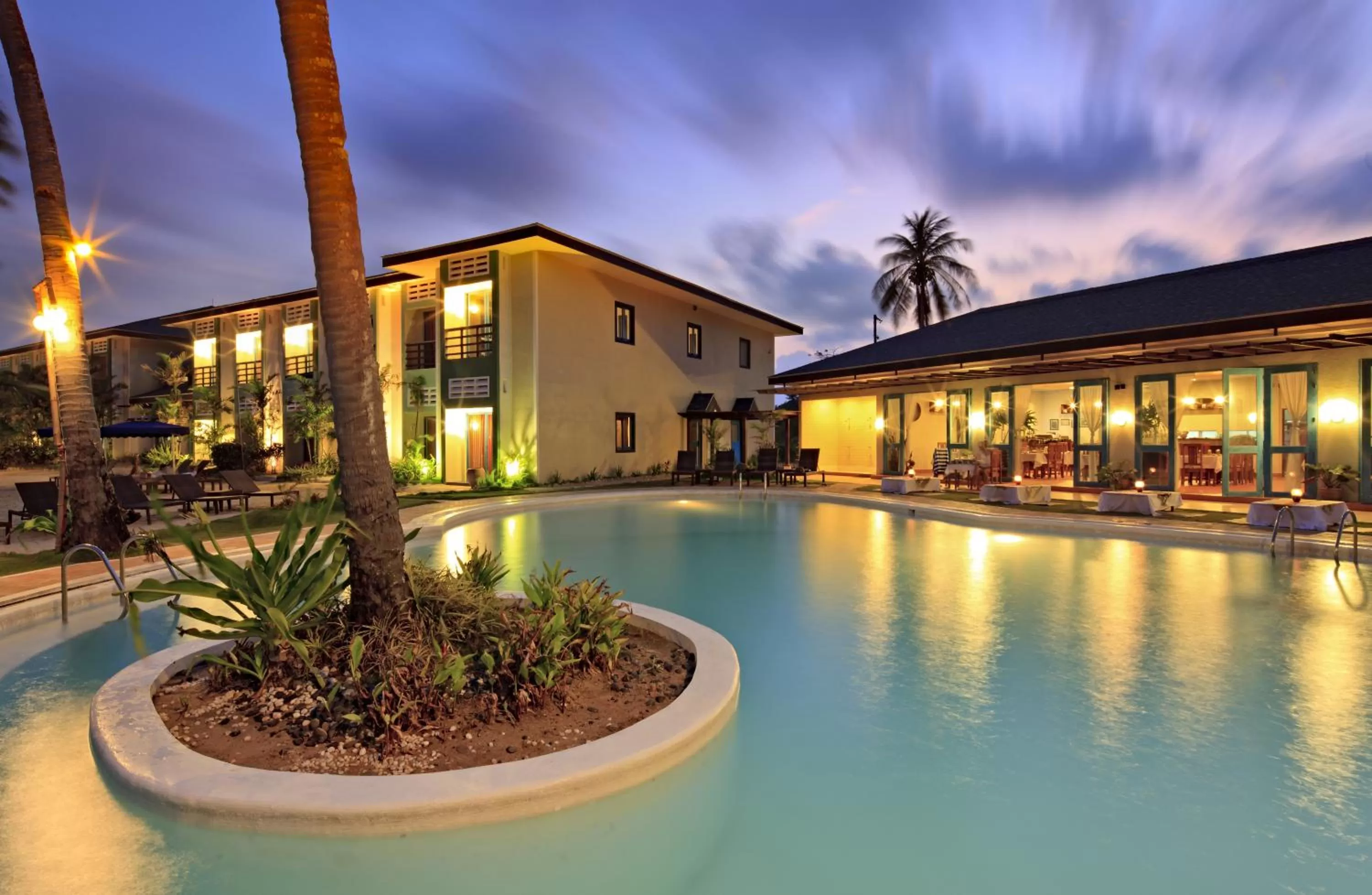 Swimming pool in Microtel by Wyndham Puerto Princesa