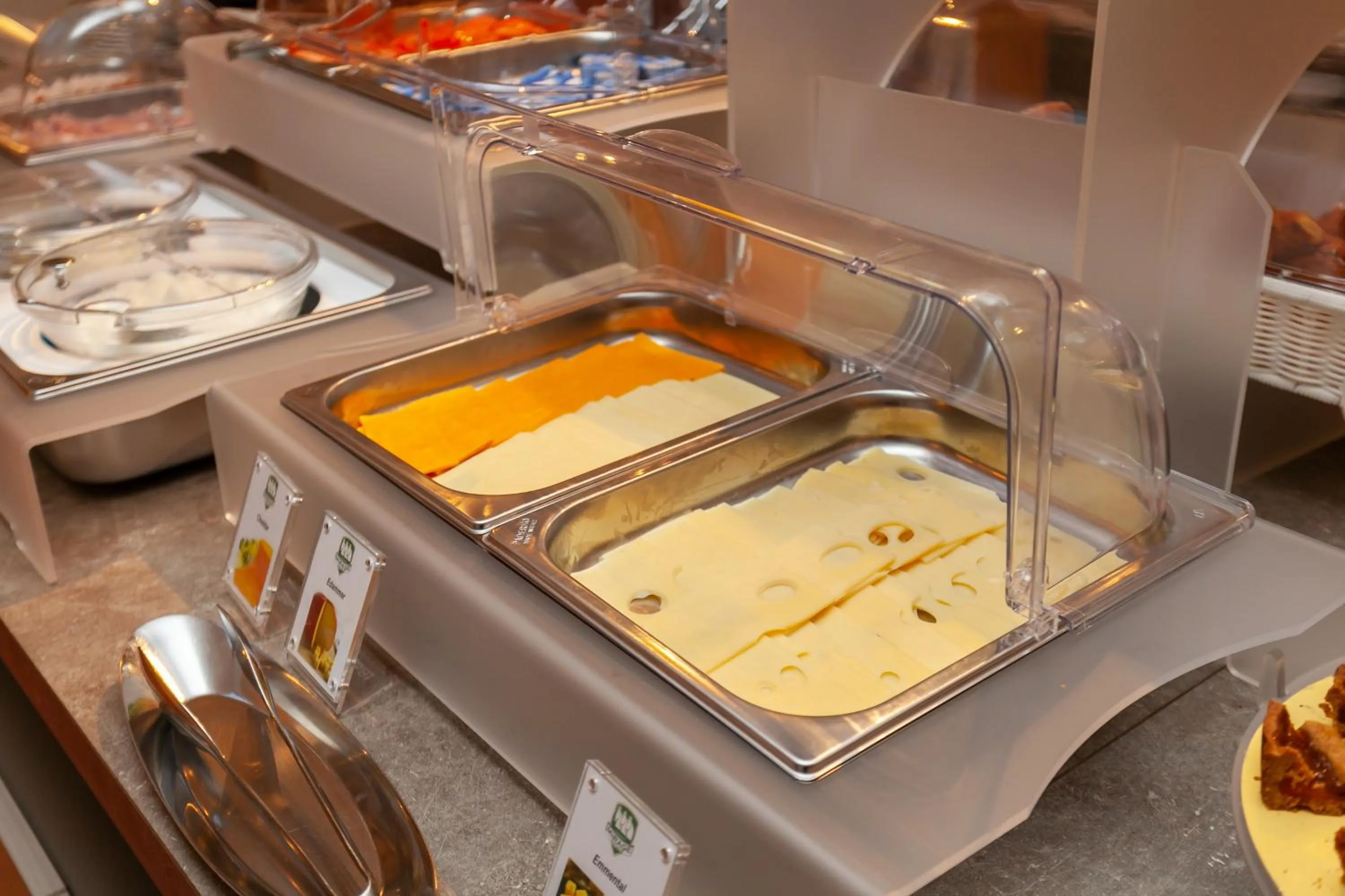 Breakfast in Hotel Mirage Sure Hotel Collection by Best Western