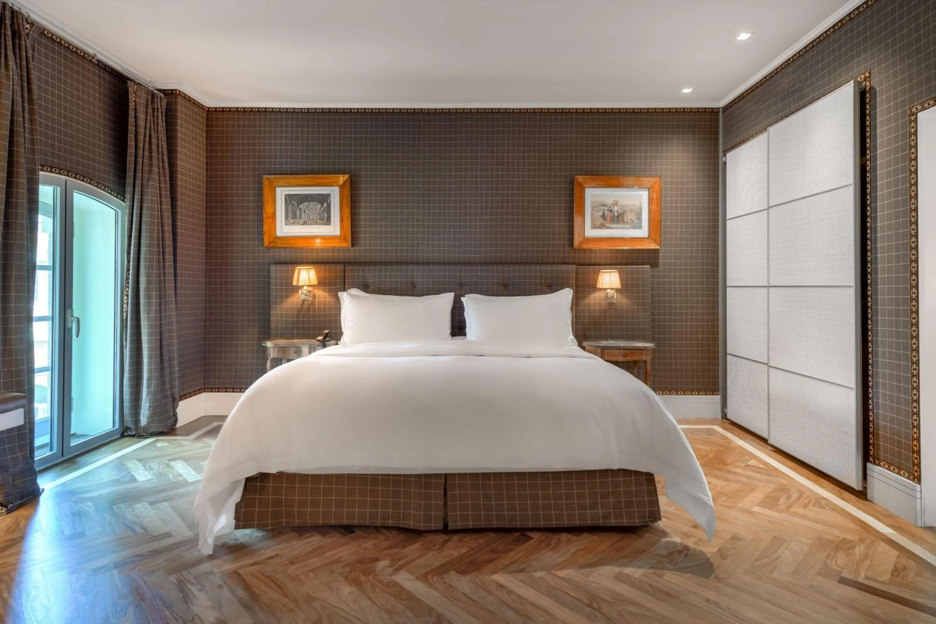Photo of the whole room, Bed in Santo Mauro, a Luxury Collection Hotel, Madrid