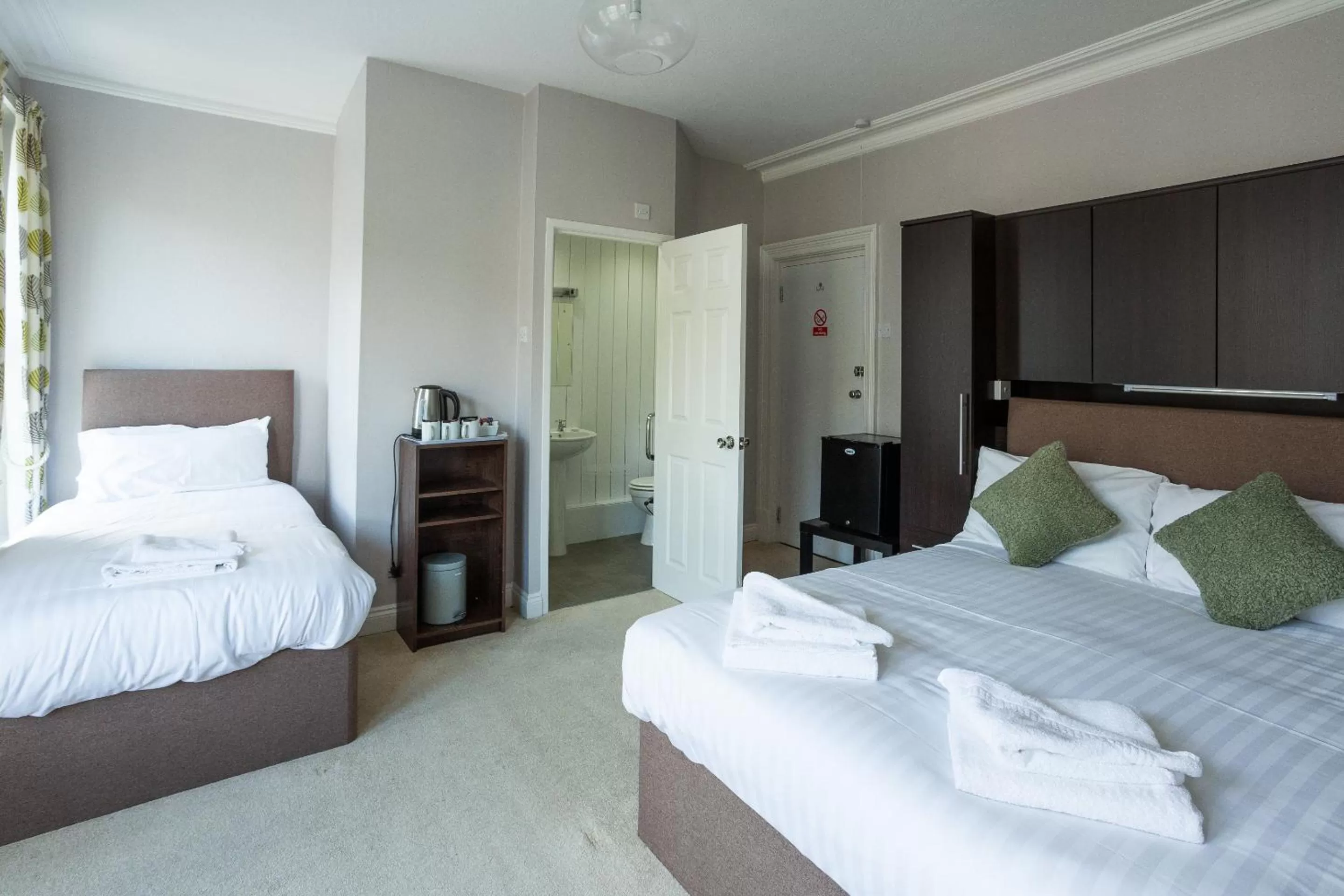 Bedroom in The Sea Lynn