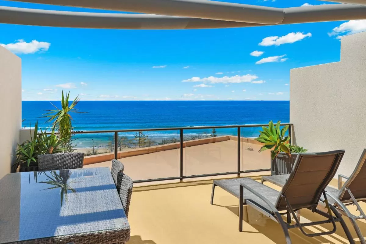 Meridian Alex Beach Apartments