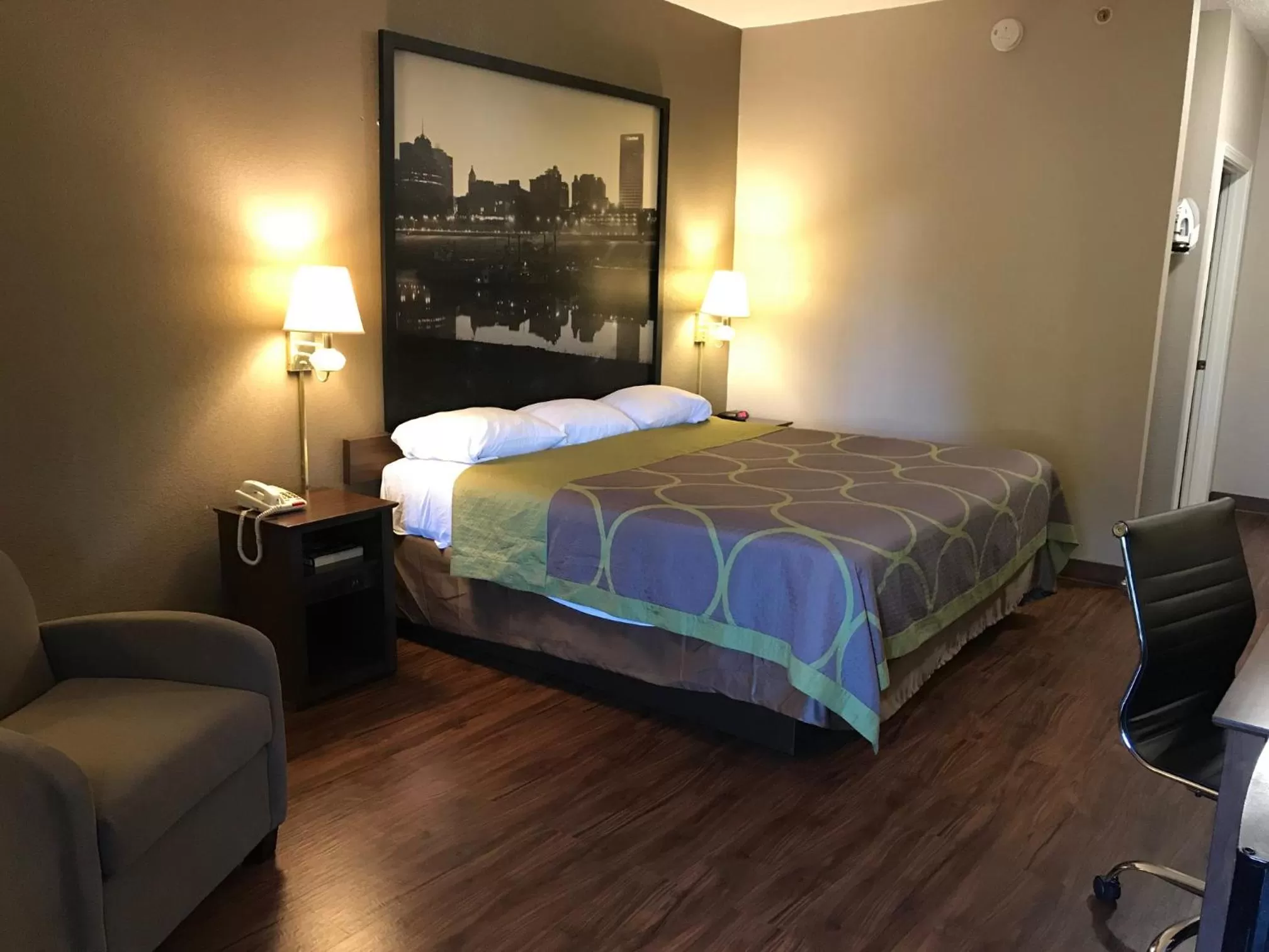 Bed in Super 8 by Wyndham Hernando