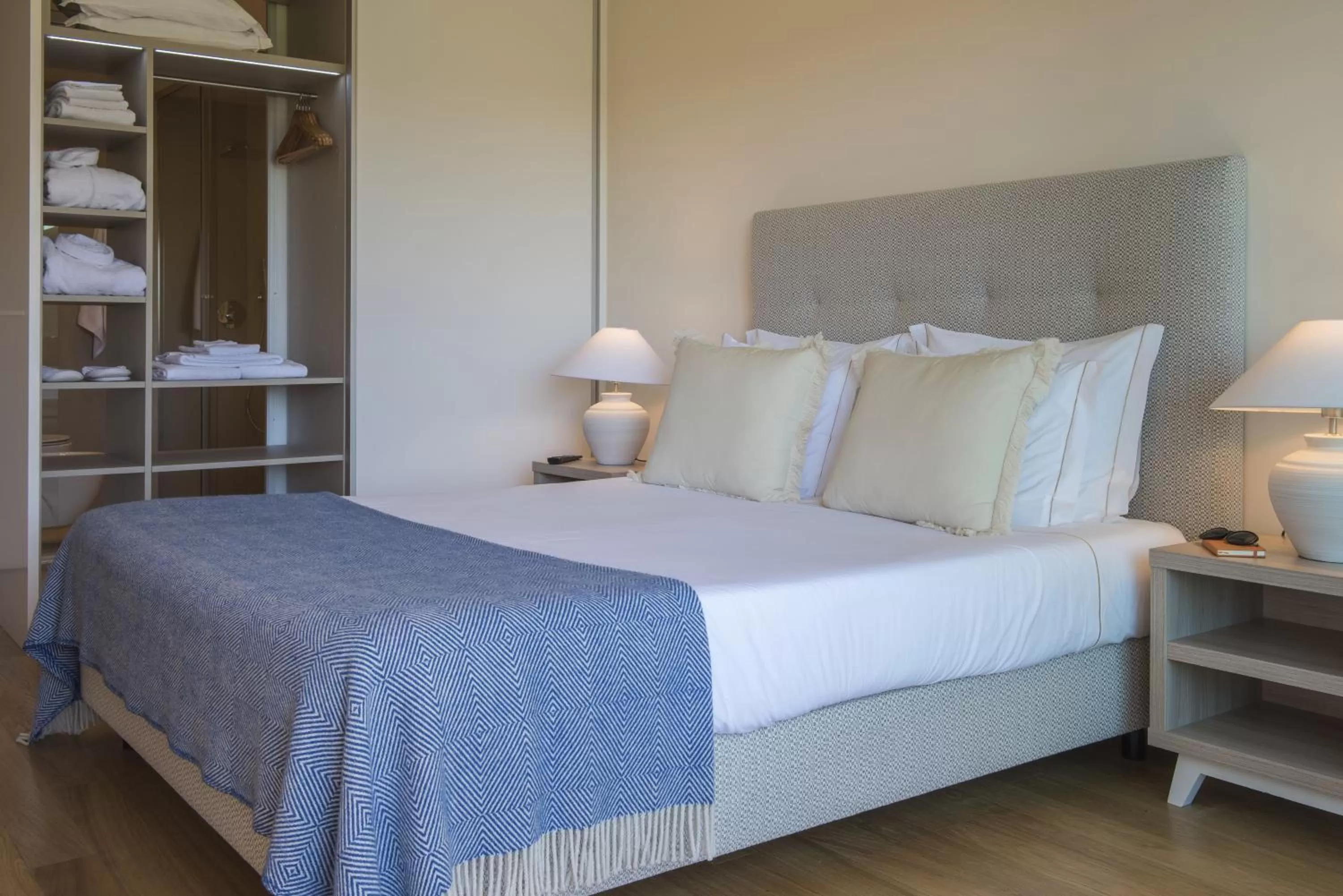 Bedroom, Bed in Praia do Sal Resort and SPA