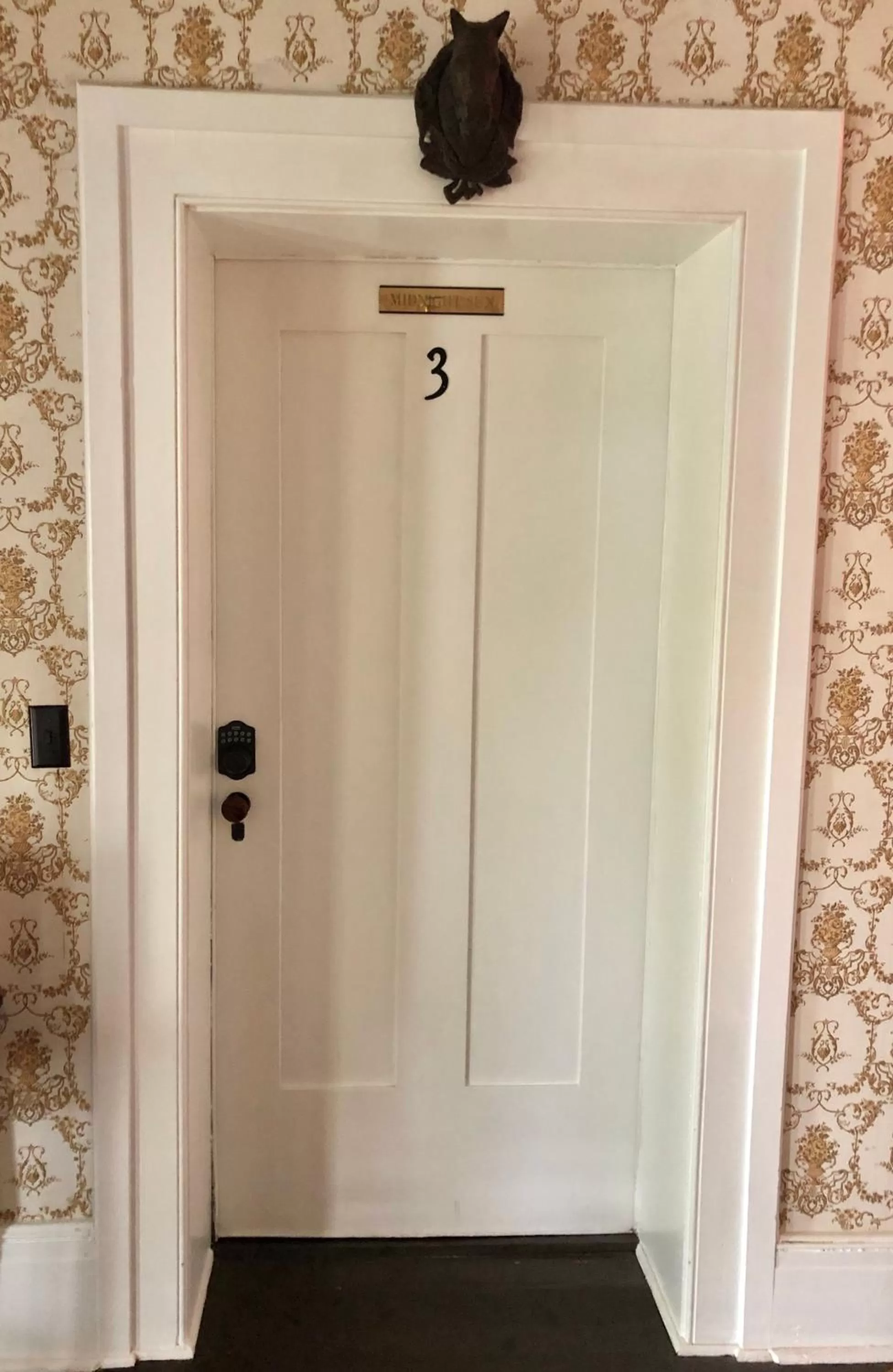 Guests in Belmont Inn