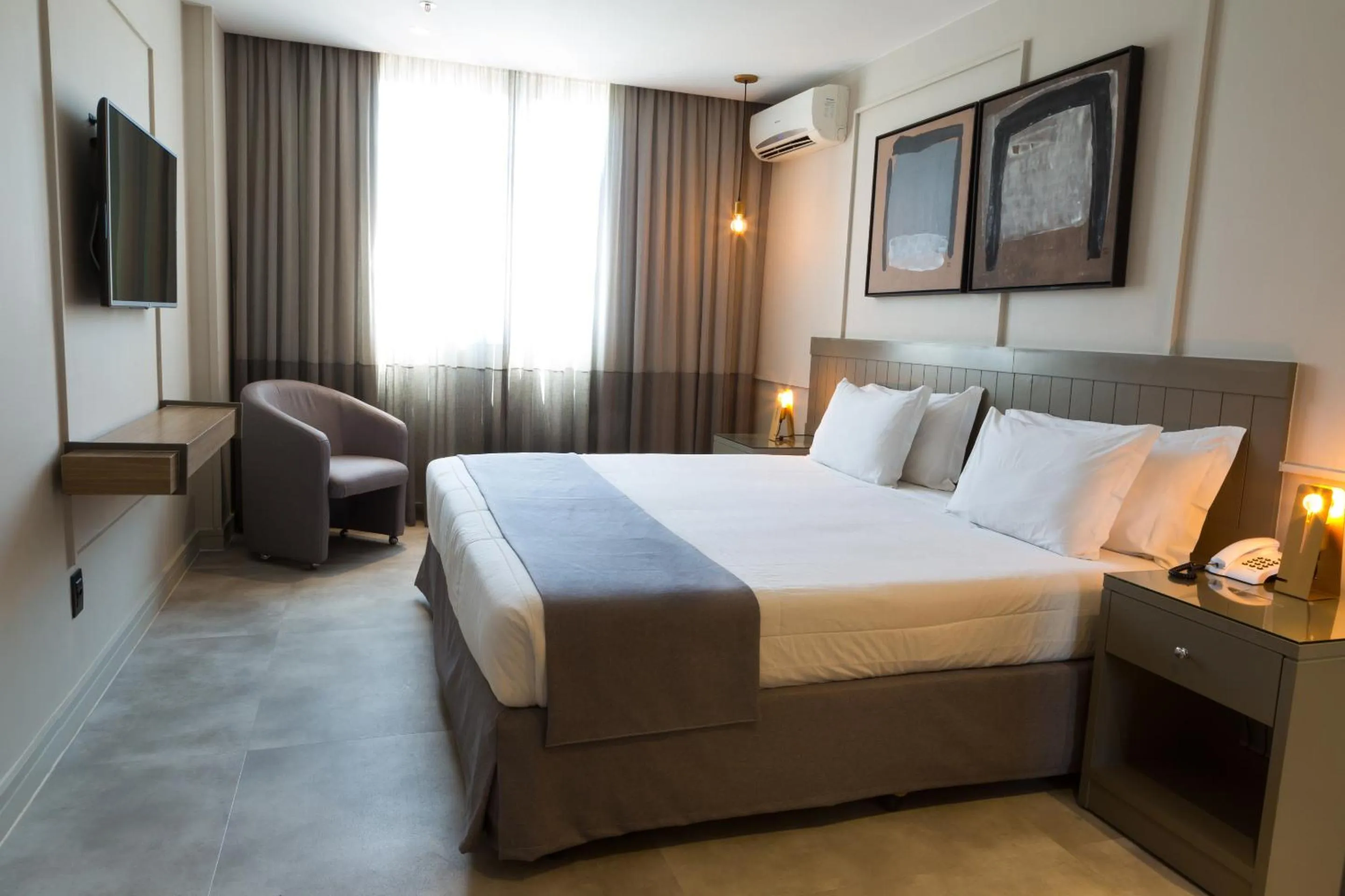 Bedroom, Bed in Ritz Leblon