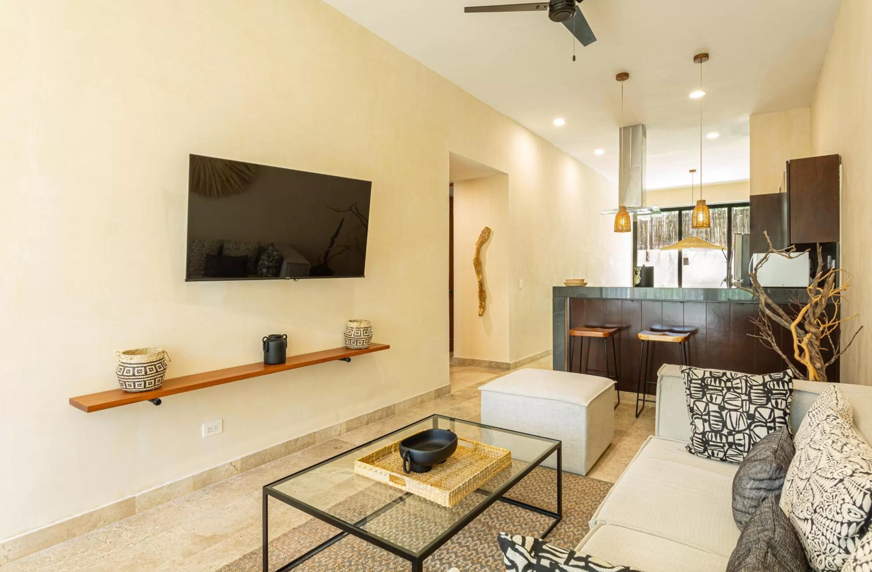 TV and multimedia, TV/Entertainment Center in Kuukum Tulum Hotel