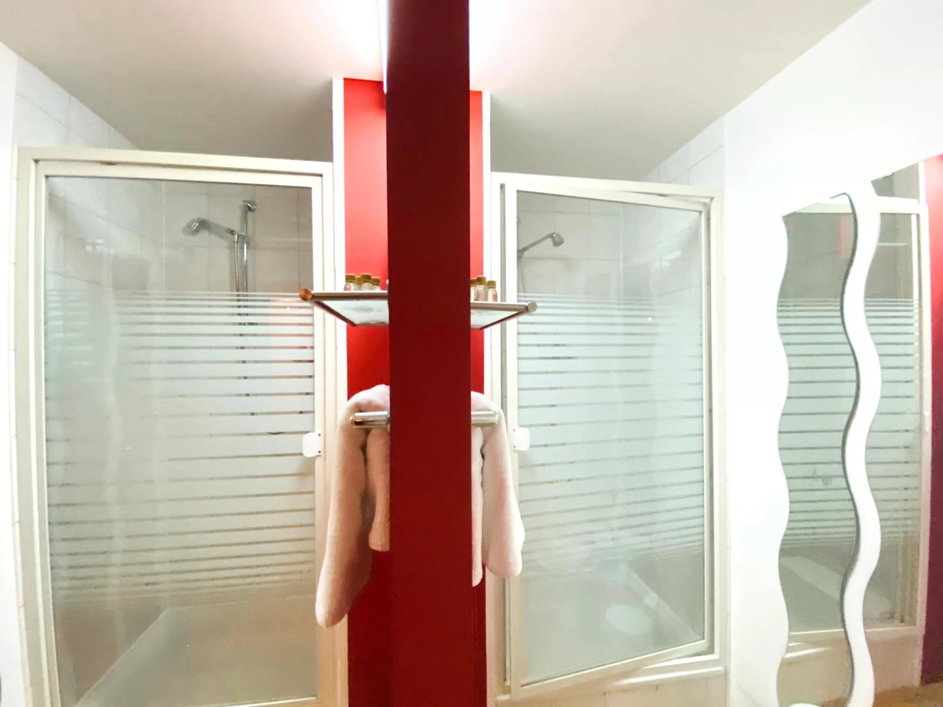 Shower in Hotel Hansehof