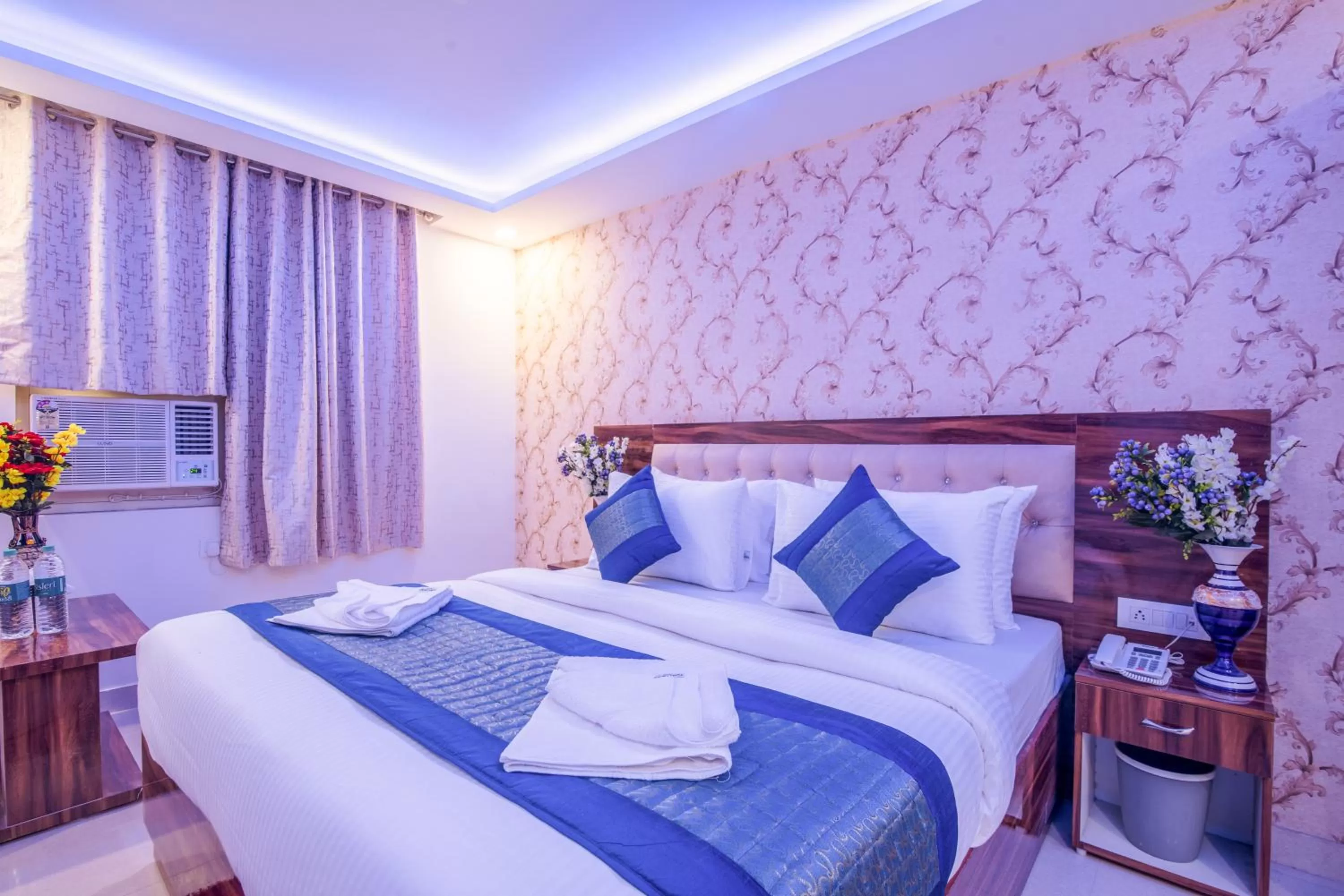 Bed in Hotel Festival Mahipalpur At Delhi Airport