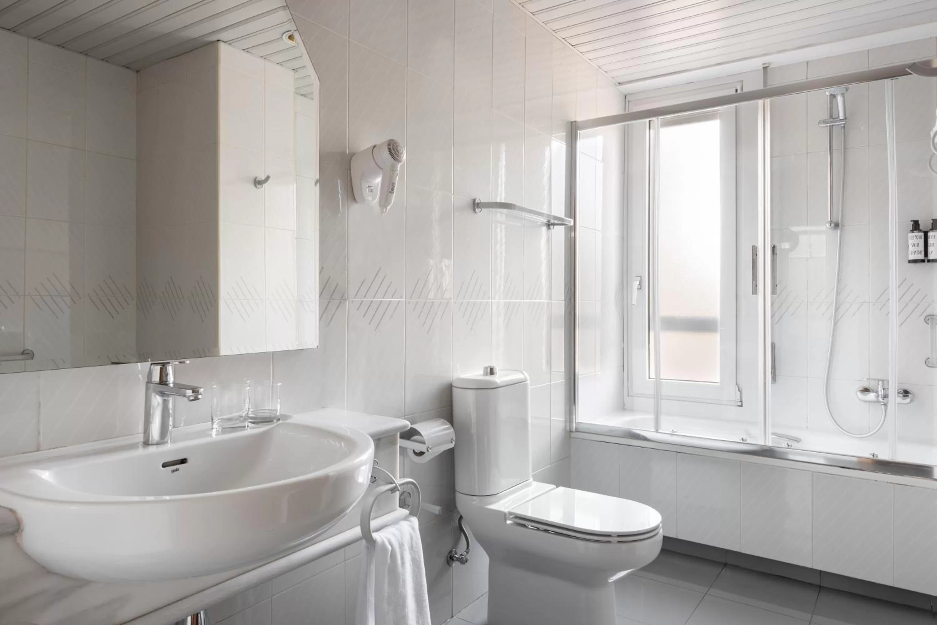 Bathroom in Crisol Almirante Bonifaz