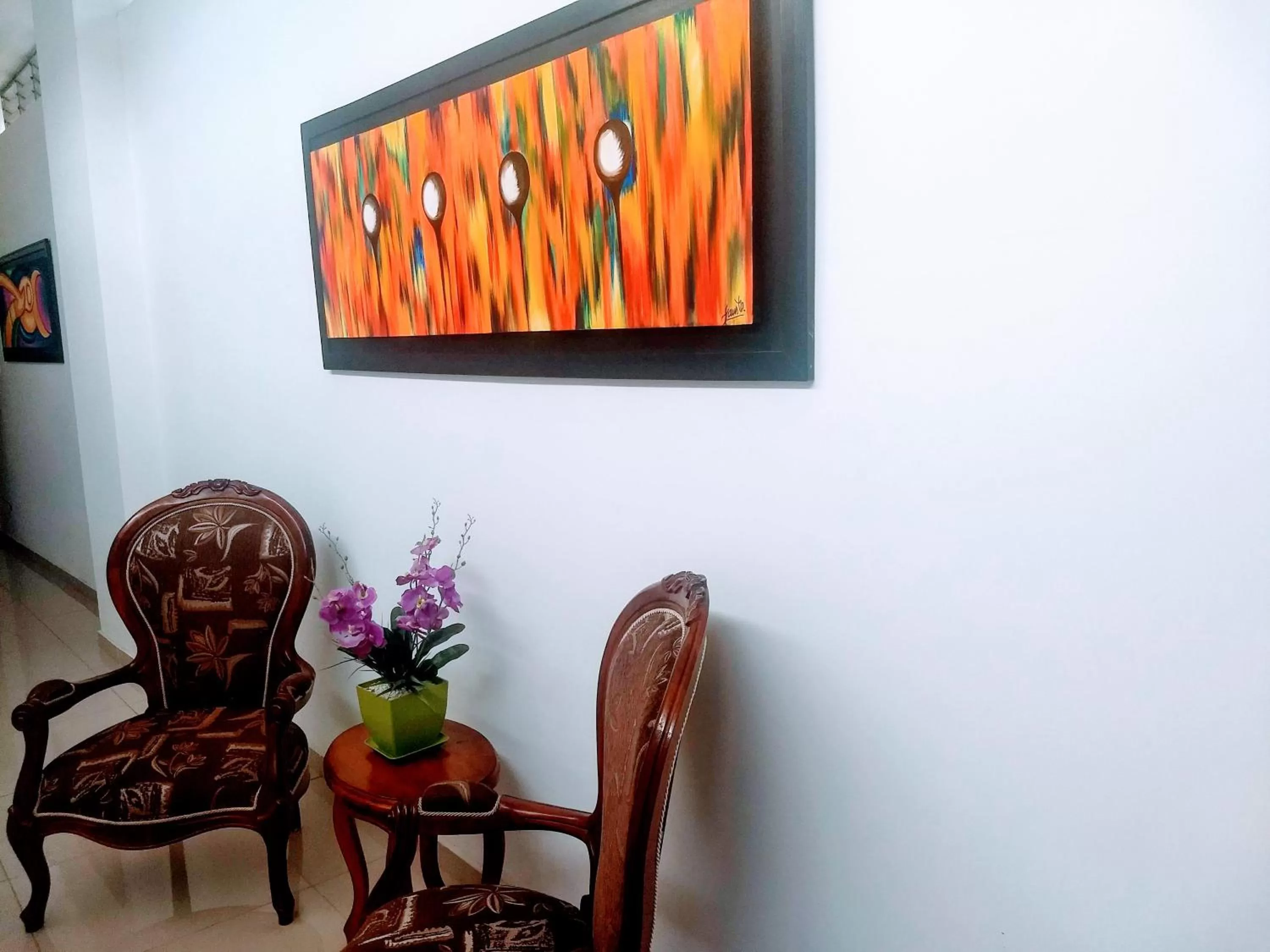 Decorative detail, TV/Entertainment Center in Hotel Cafe Plaza