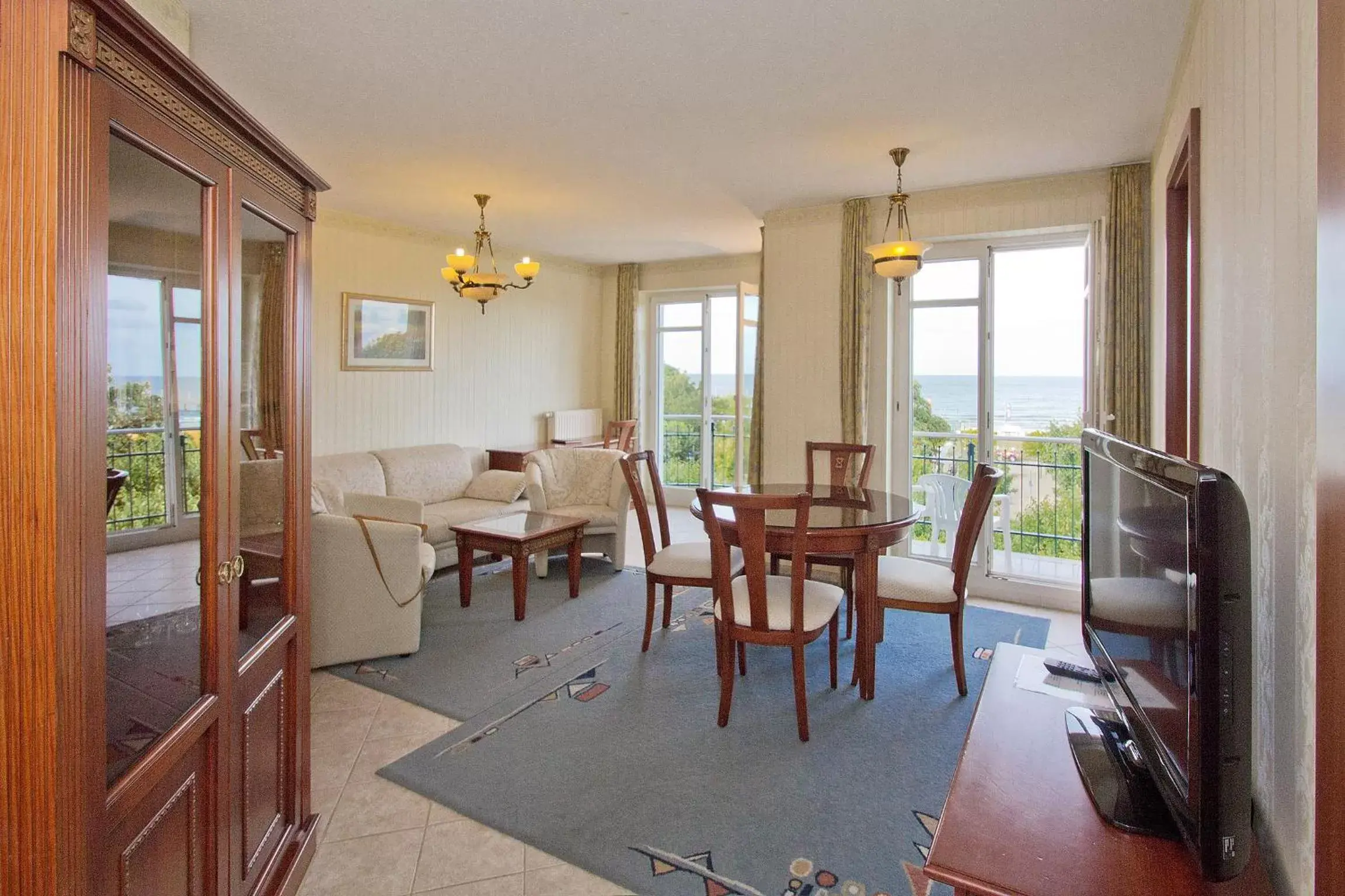 Two-Bedroom Apartment in SEETELHOTEL Ostseeresidenz Ahlbeck Two-Bedroom Apartment in SEETELHOTEL Ostseeresidenz Ahlbeck