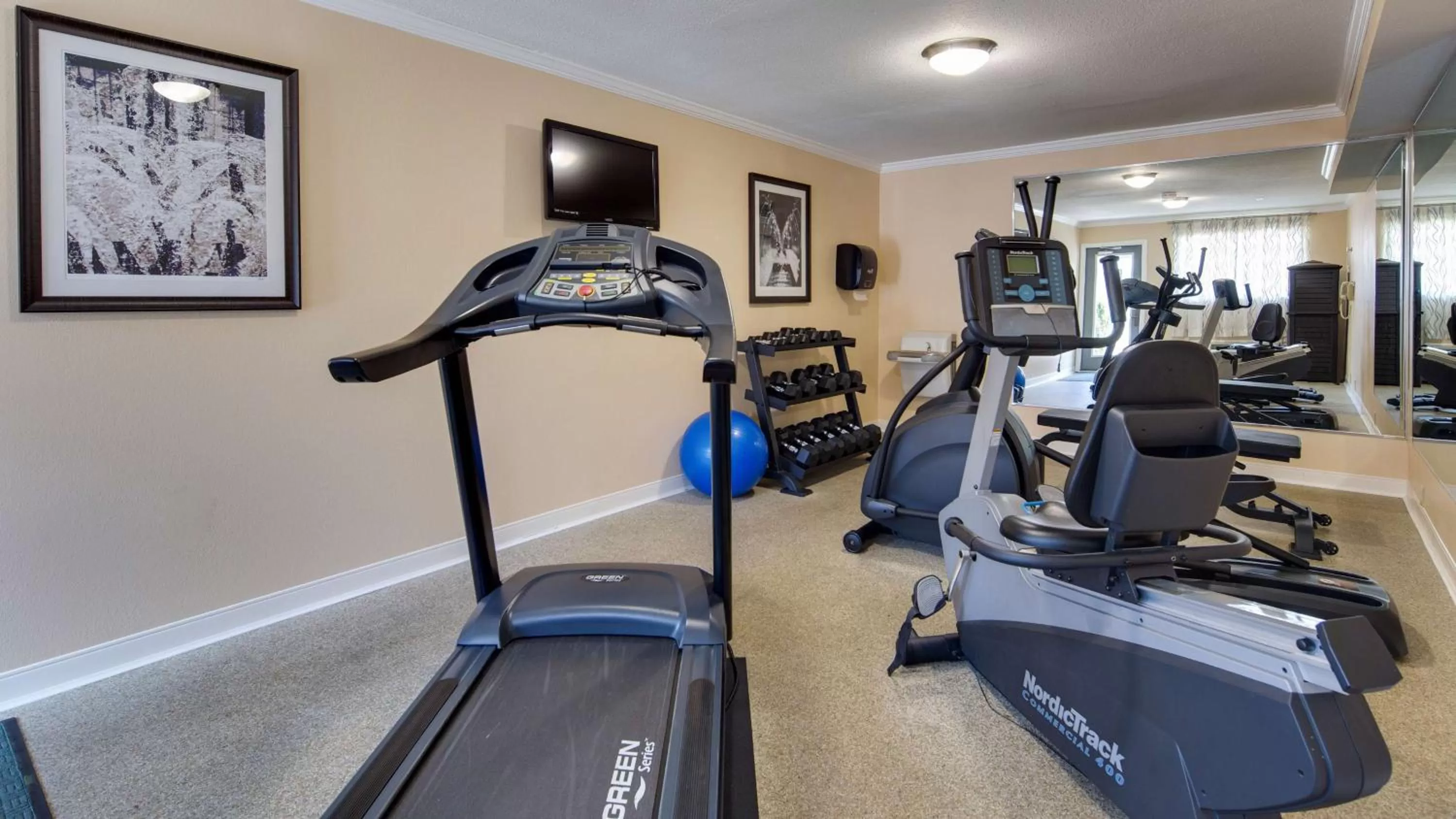 Fitness centre/facilities in Best Western Clermont