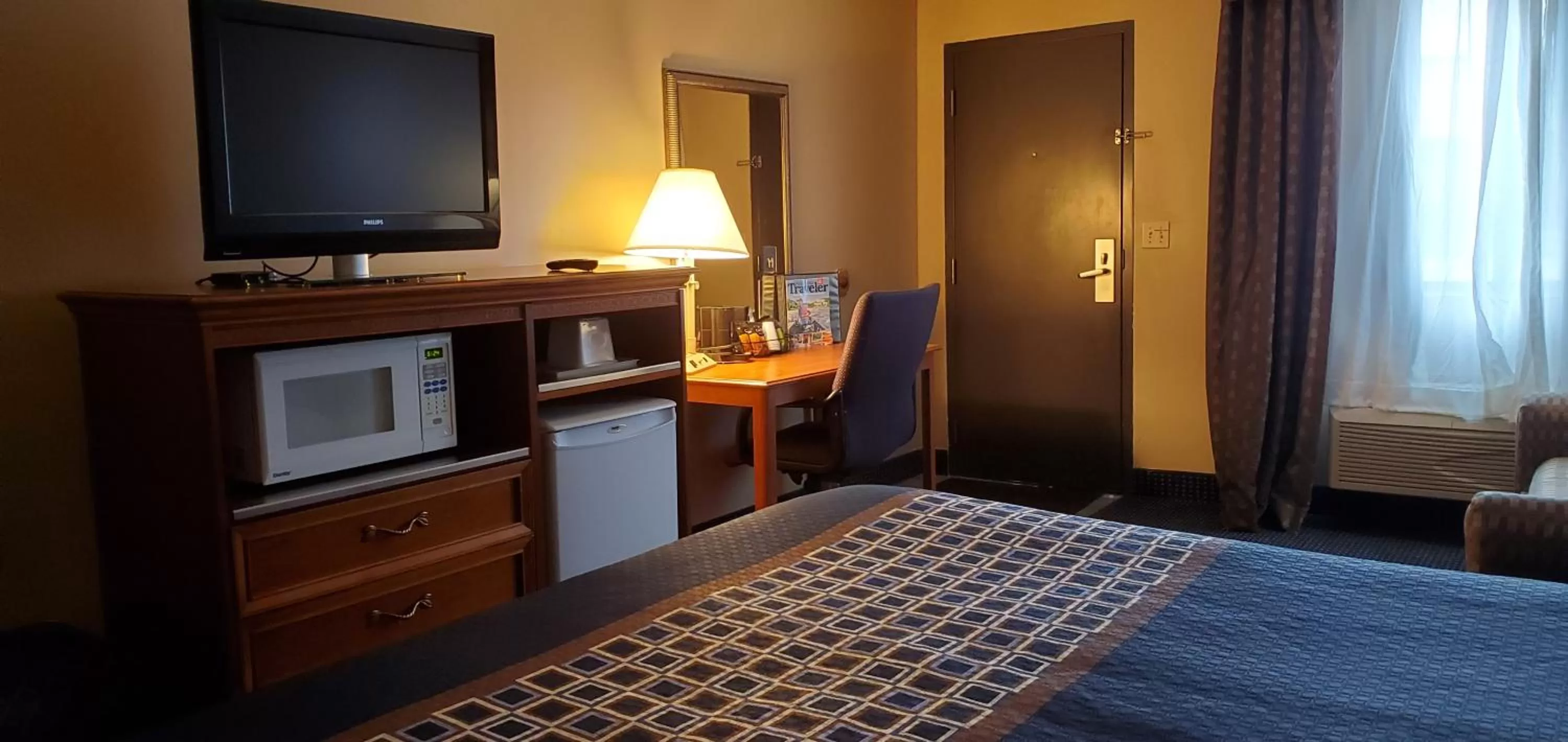 Bed in VICTORIAN INN