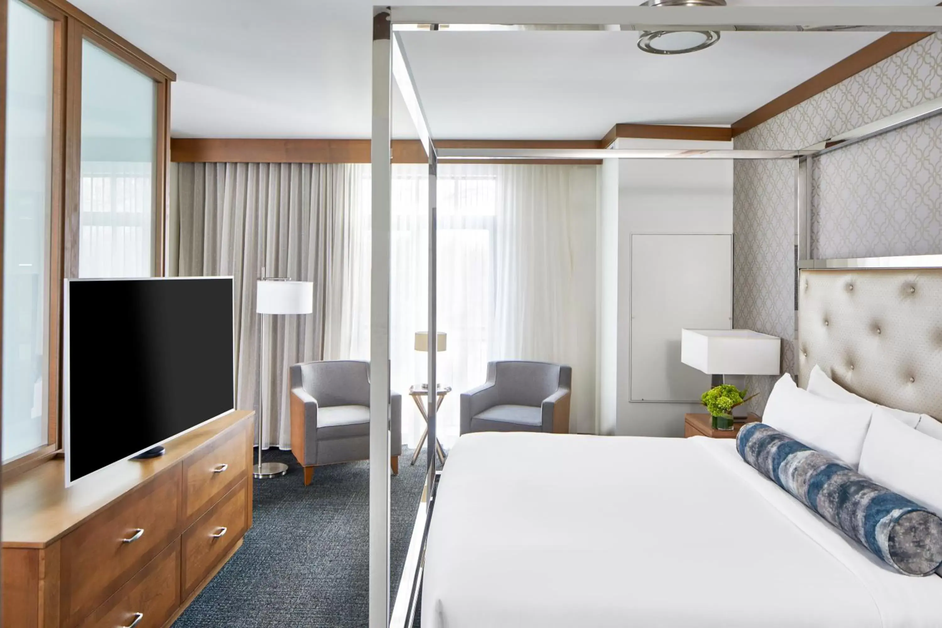 Junior Suite in The Hotel Landing Junior Suite in The Hotel Landing