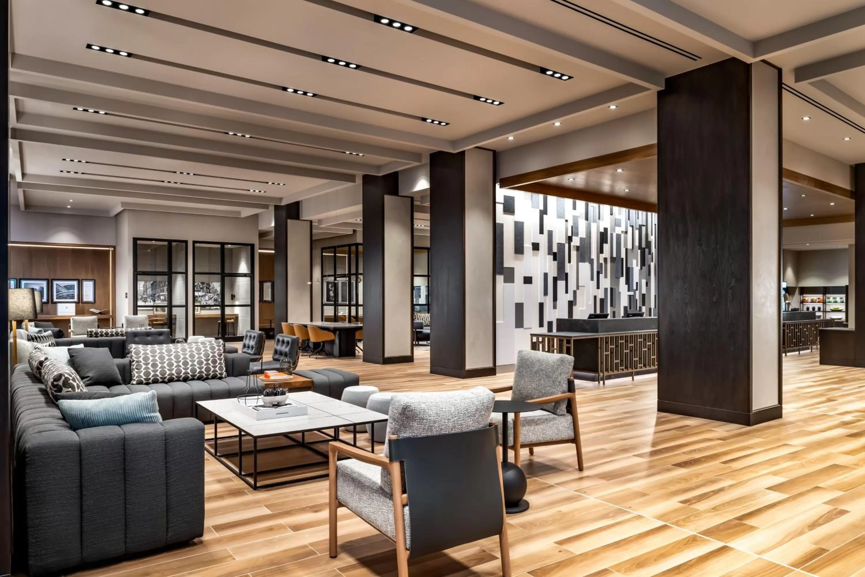 Lobby or reception in Sheraton Gateway Hotel in Toronto International Airport