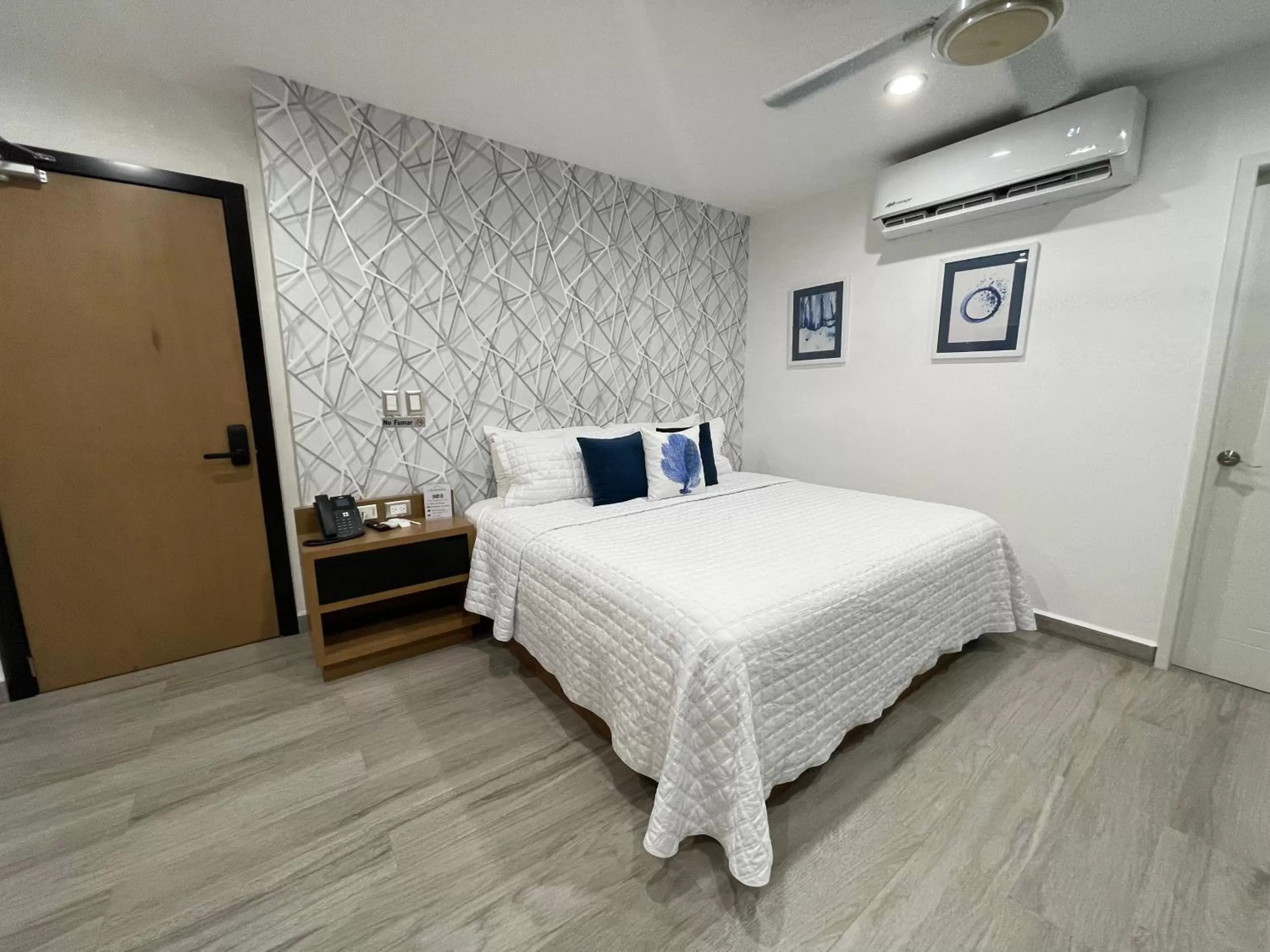 Bed in Hotel Tramonto Mazatlan