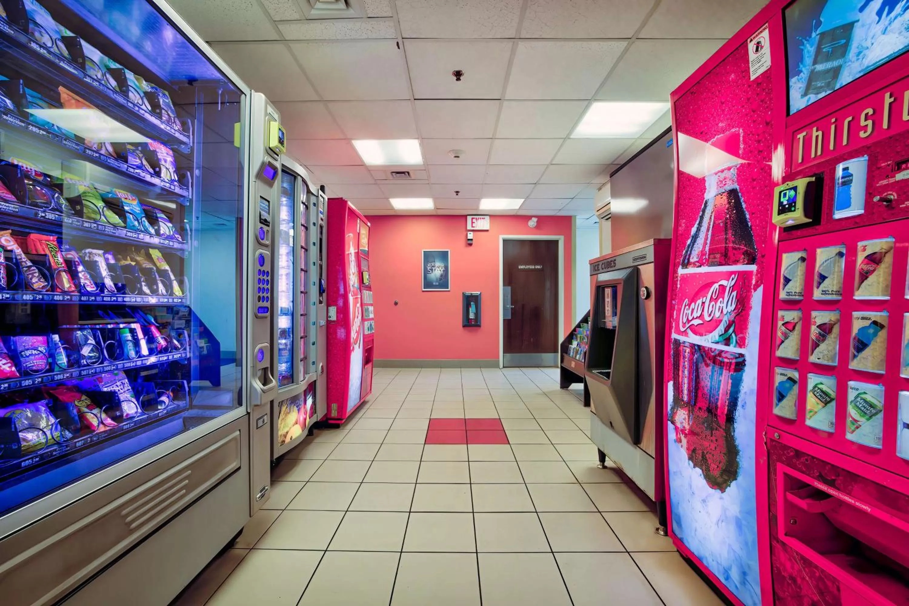 Property building in Motel 6-Burlington, ON - Toronto West - Oakville