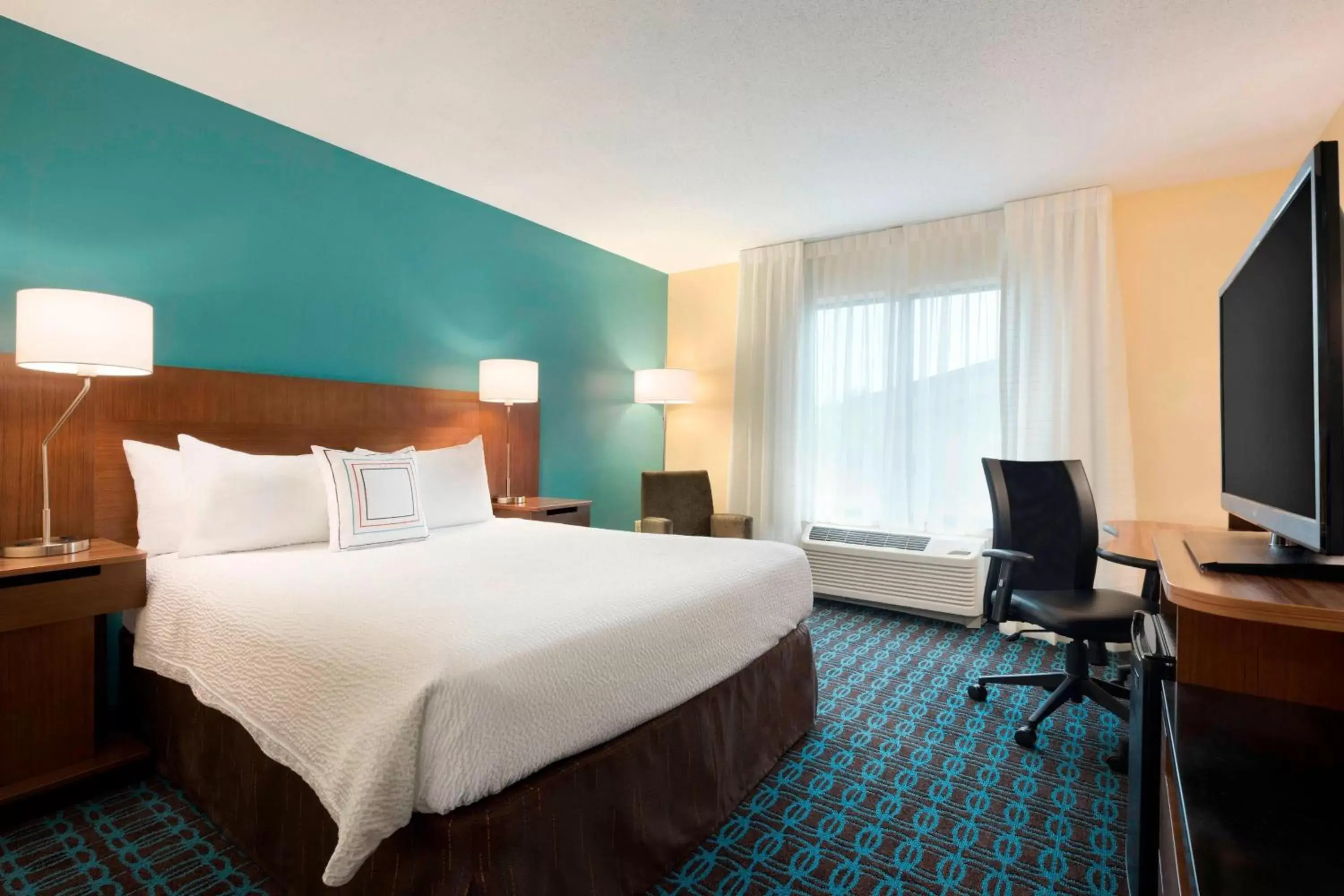 Queen Room in Fairfield Inn & Suites Hartford Manchester Queen Room in Fairfield Inn & Suites Hartford Manchester