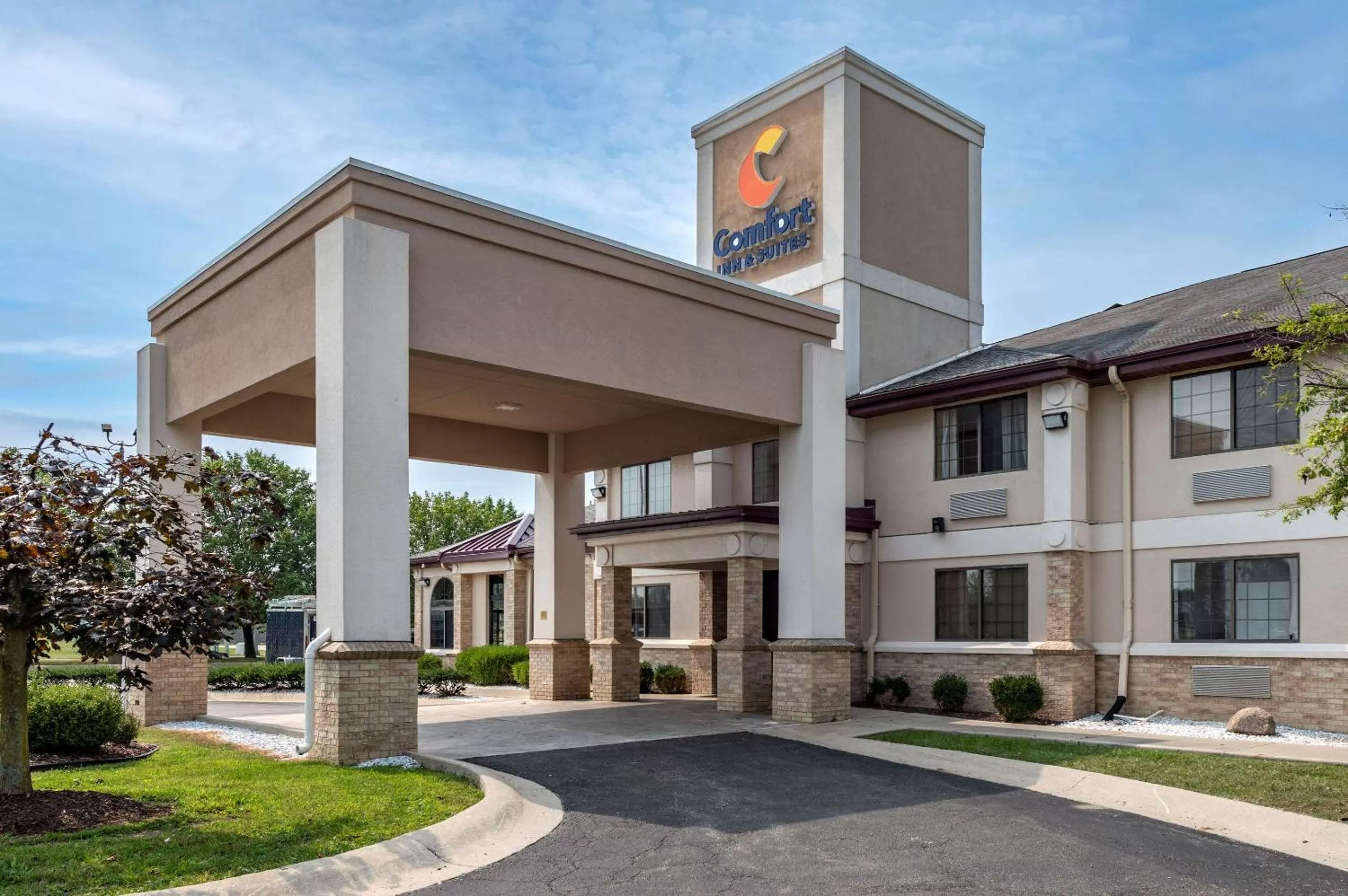 Property building in Comfort Inn & Suites Napoleon